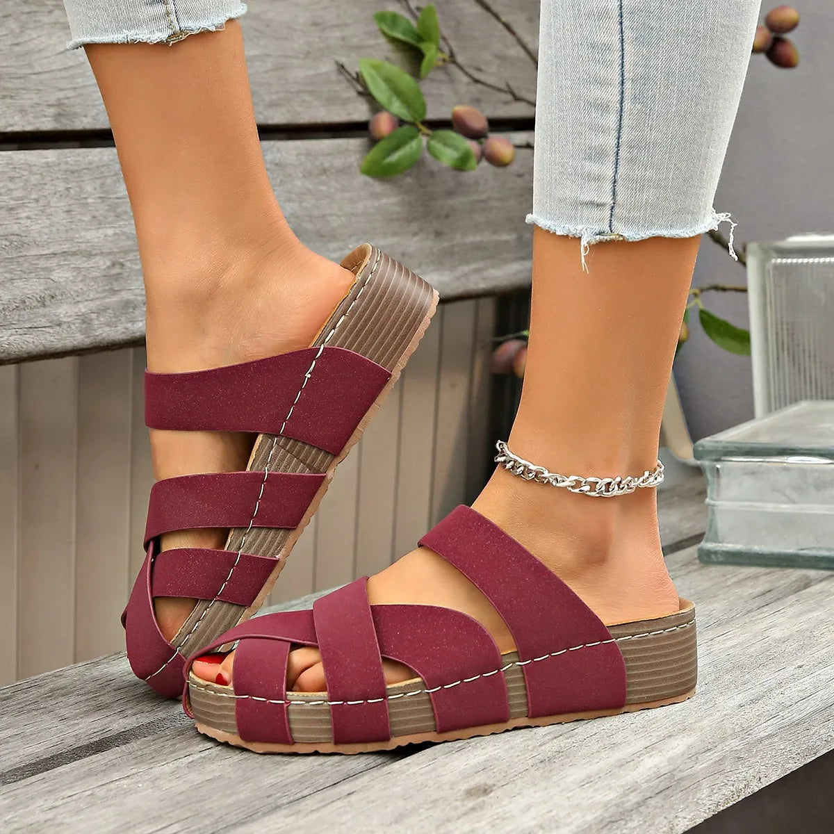 Round Toe Platform Sandals Burgundy 464ff495-d957-442d-8643-a05eb6d22741-Max-Origin