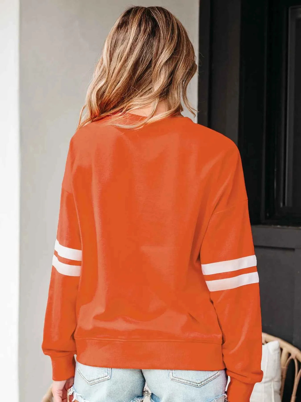 Stripe Round Neck Long Sleeve Sweatshirt 46bb1f40-4ef5-4ff1-8de5-d09a7a6d2faf-Max-Origin