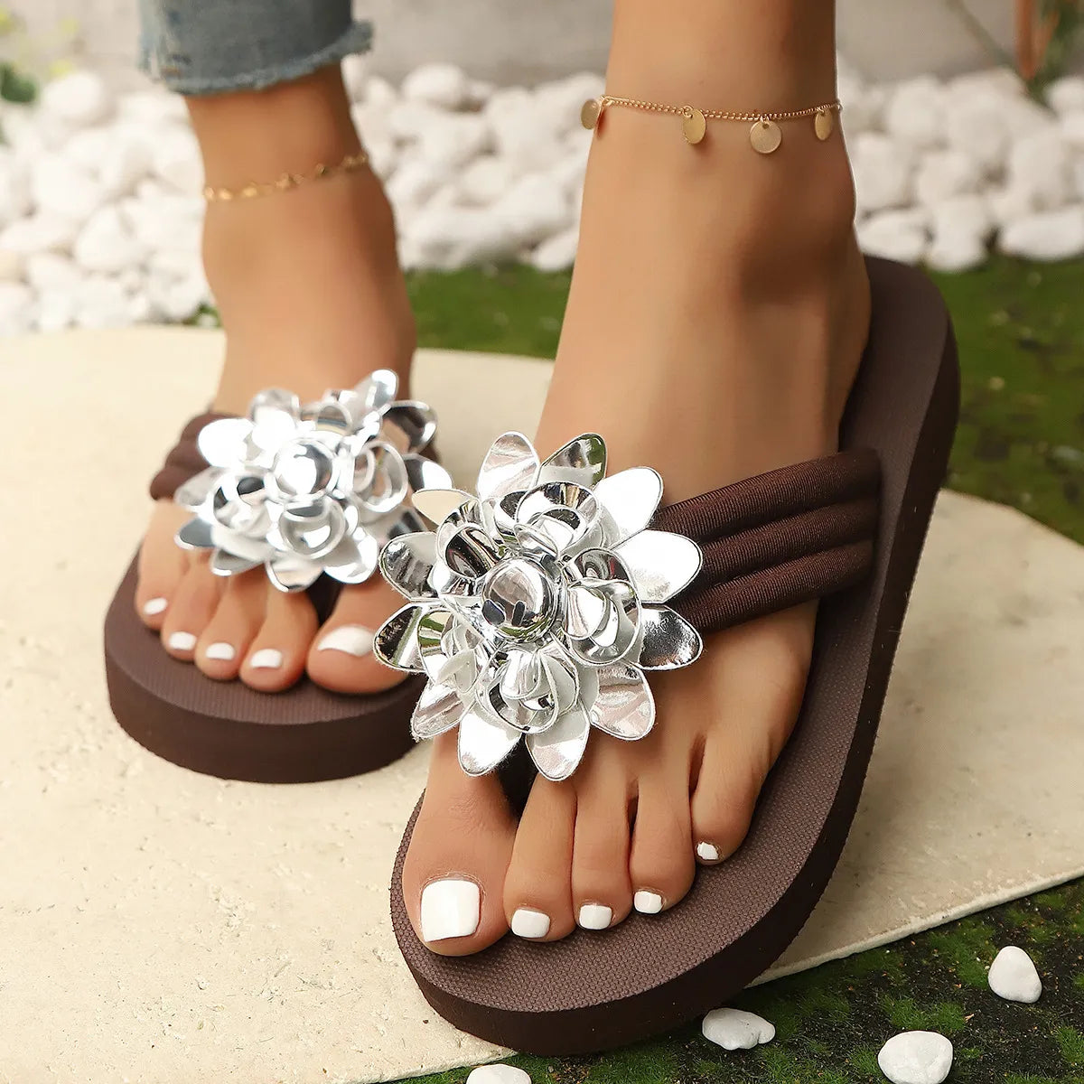 Toe Post Platform Sandals 46d8f5db-3d81-4824-9cd9-b72957880d3b-Max-Origin