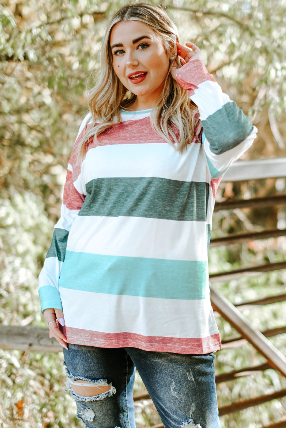 Green Plus Size Colorblock Pullover Top 474785a25633ae86