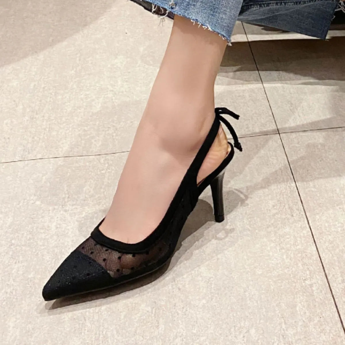 Point Toe Kitten Heels Pumps 4753382e-f6ee-40a5-b5fd-586f8972a814-Max-Origin