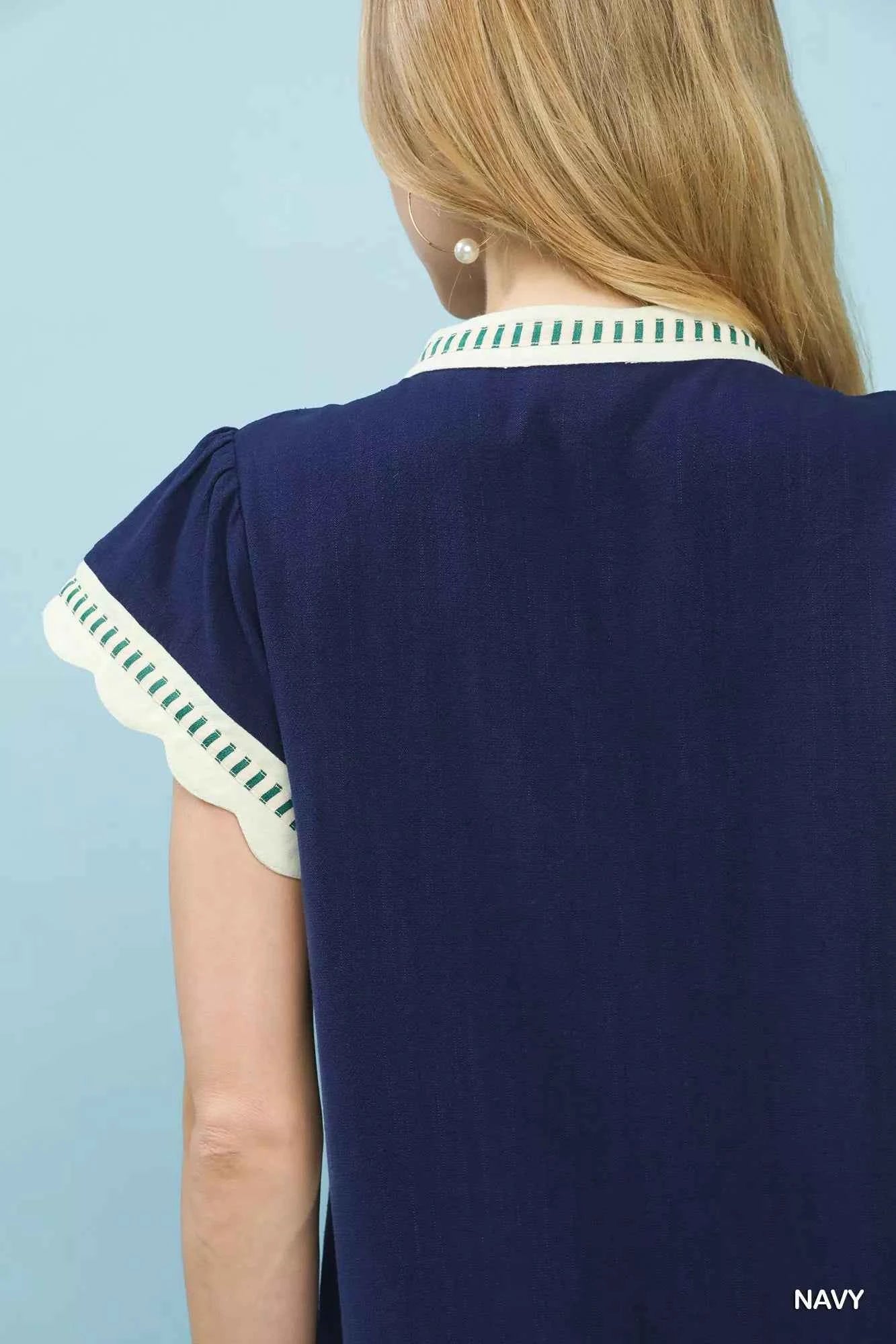 Contrast Scallop Trim Top 47637d49-a12c-4359-984f-469aa0fee268-Max-Origin