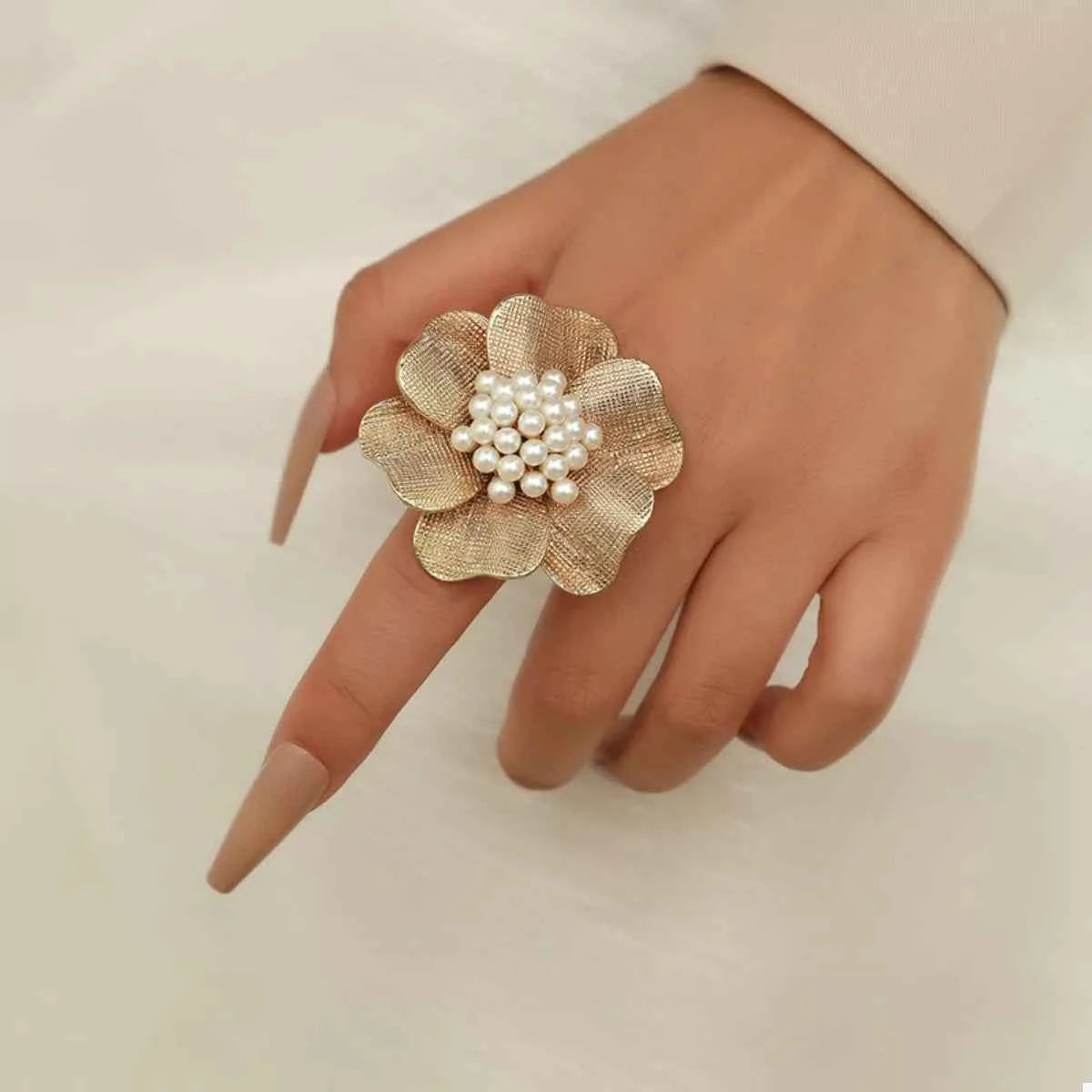 18K Gold-Plated Pearl Flower Ring Gold One Size 47a84d79-eb30-418f-8341-1162f7fbe210-Max-Origin