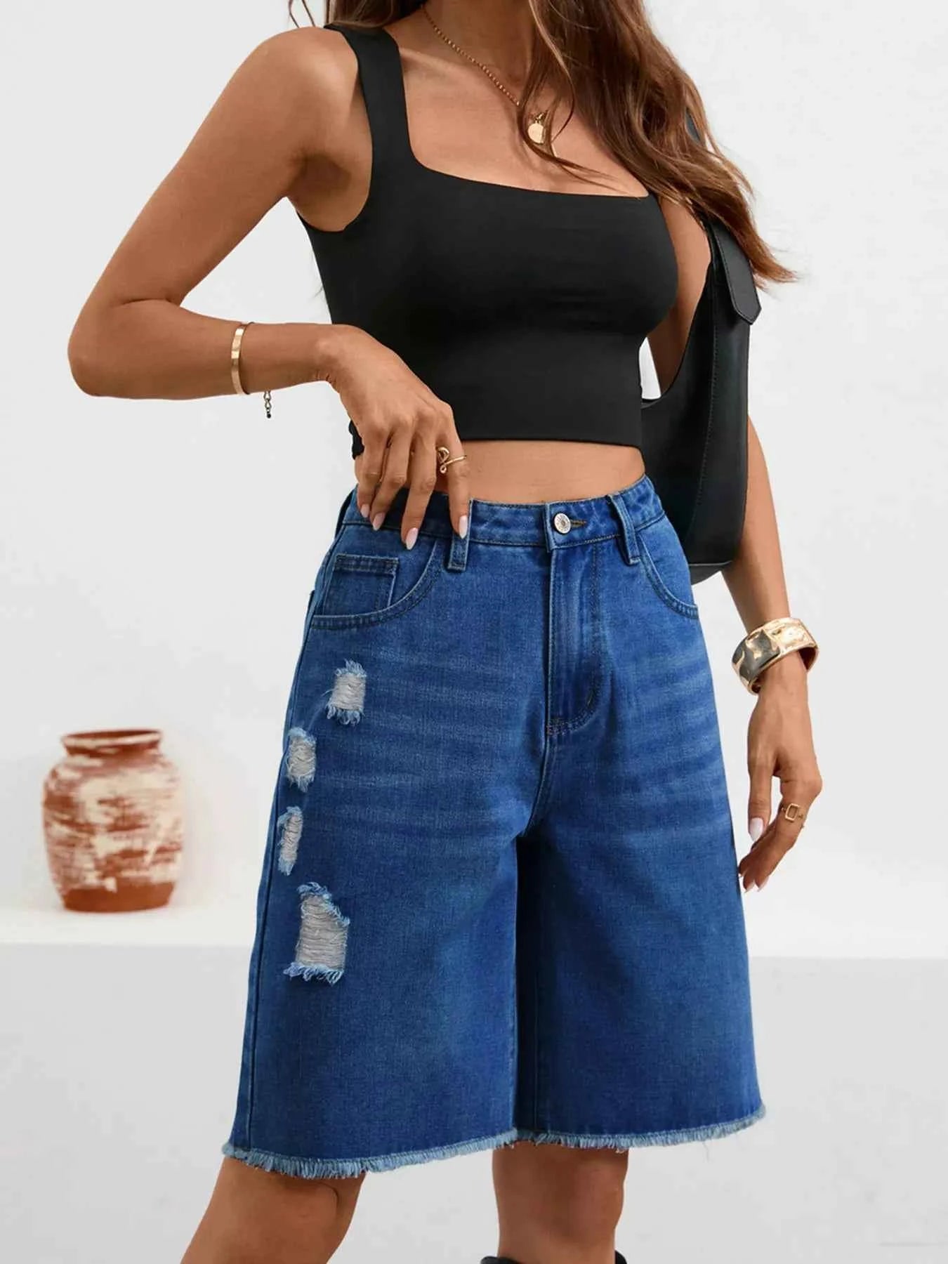 Ripped Frayed Hem Denim Shorts 485637142a95424fb4b3445f642a1845-Max-Origin