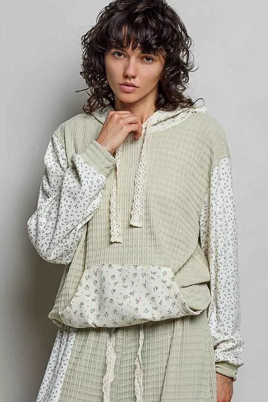 Mixed Knit Contrast Print Sleeve Hoodie with Kangaroo Pocket 48b534ec-e12b-4c17-ae47-c65dc086808a-Max-Origin