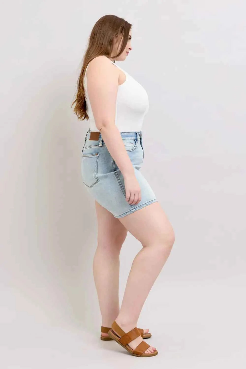 Full Size 2 Button Denim Shorts with Pockets Plus Size 493ff732-28e9-479f-a6ba-643361b681af-Max
