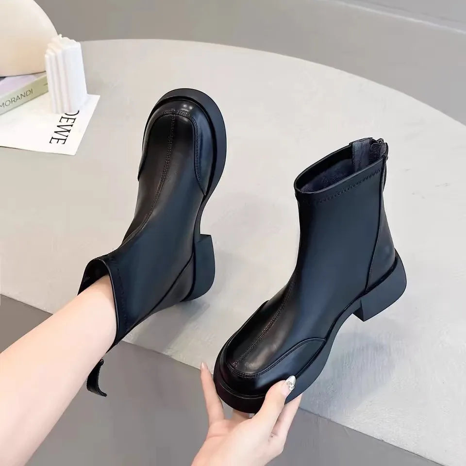 Round Toe Block Heels Boots 495b51e9-180c-46ca-a69a-1aa4510363b3-Max-Origin