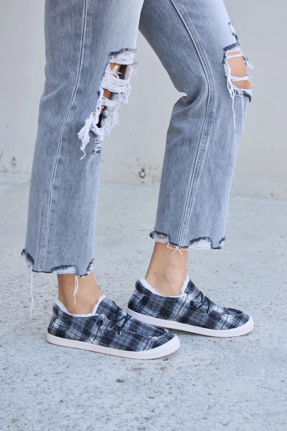 Forever Link Plaid Plush Flat Sneakers 49aef129-e24e-45b3-8061-e1e91f41ad70-Max