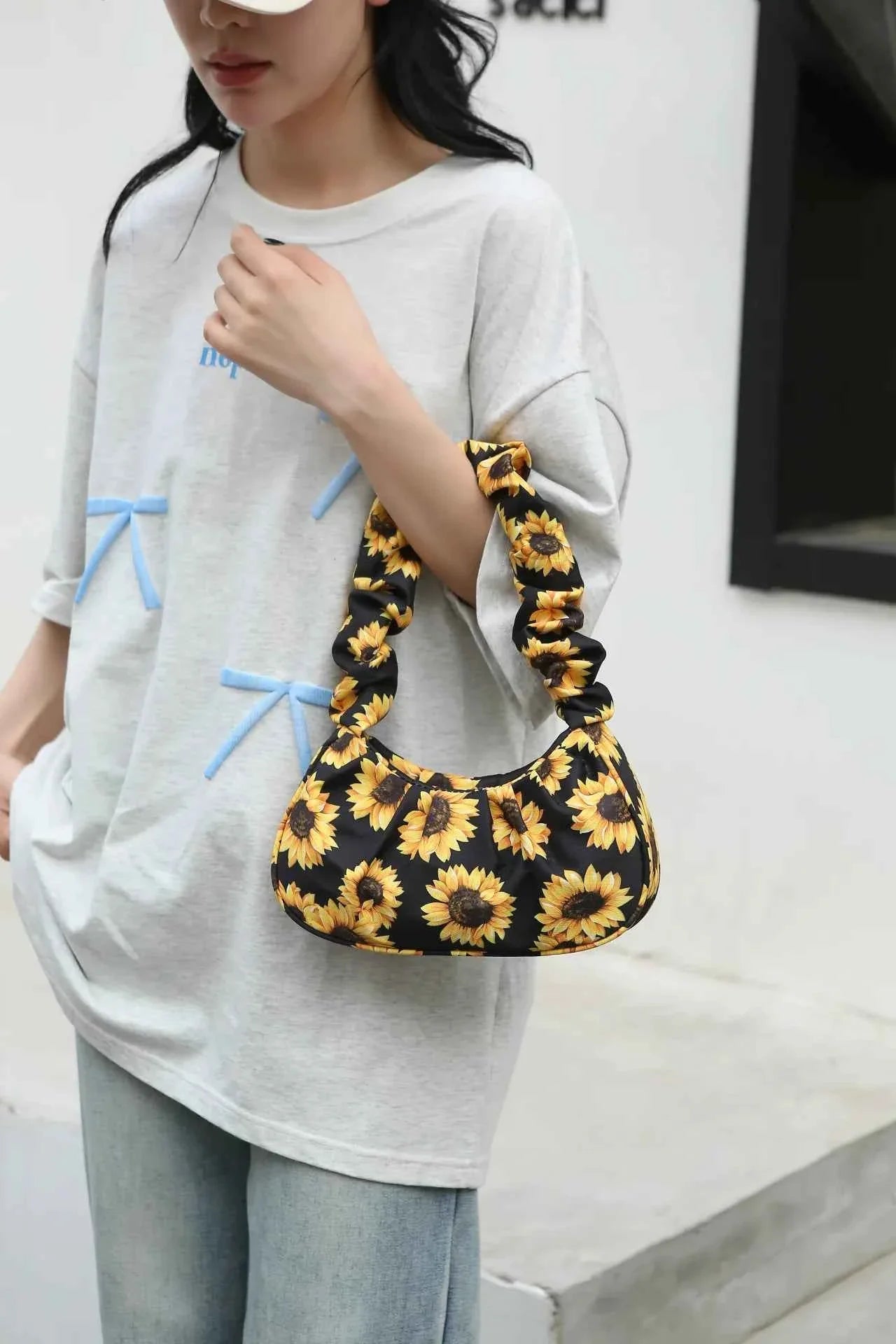 Sunflower Print Shoulder Bag 49e00284d4d84c958f8470a5cf55e359-Max-Origin