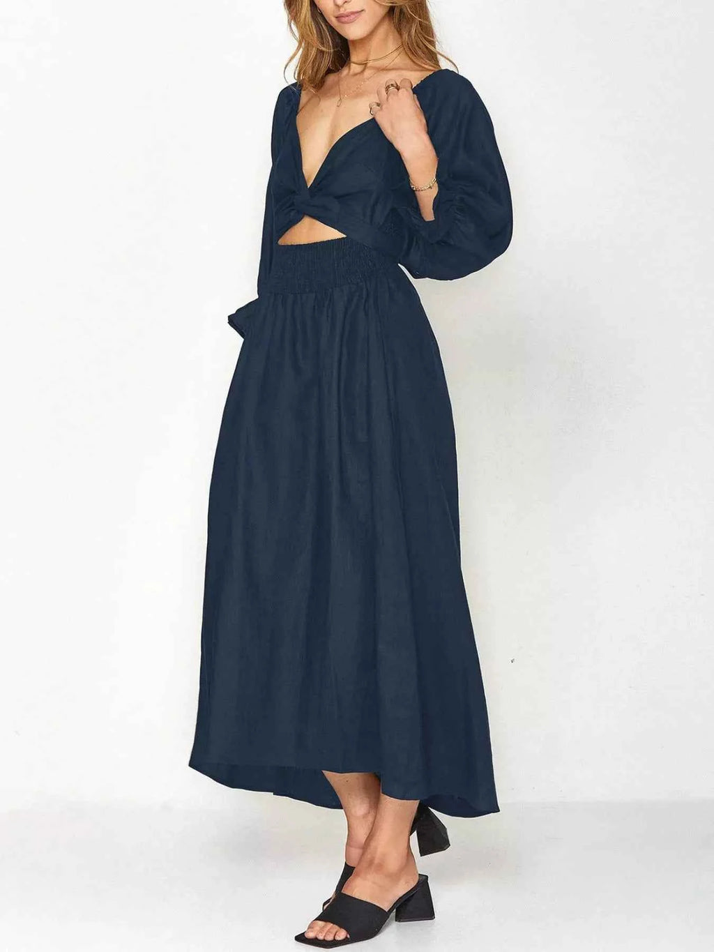 Smocked Puff Sleeves Midi Dress 49eaee25-7bb6-456b-96b6-a4724b558cd5-Max-Origin