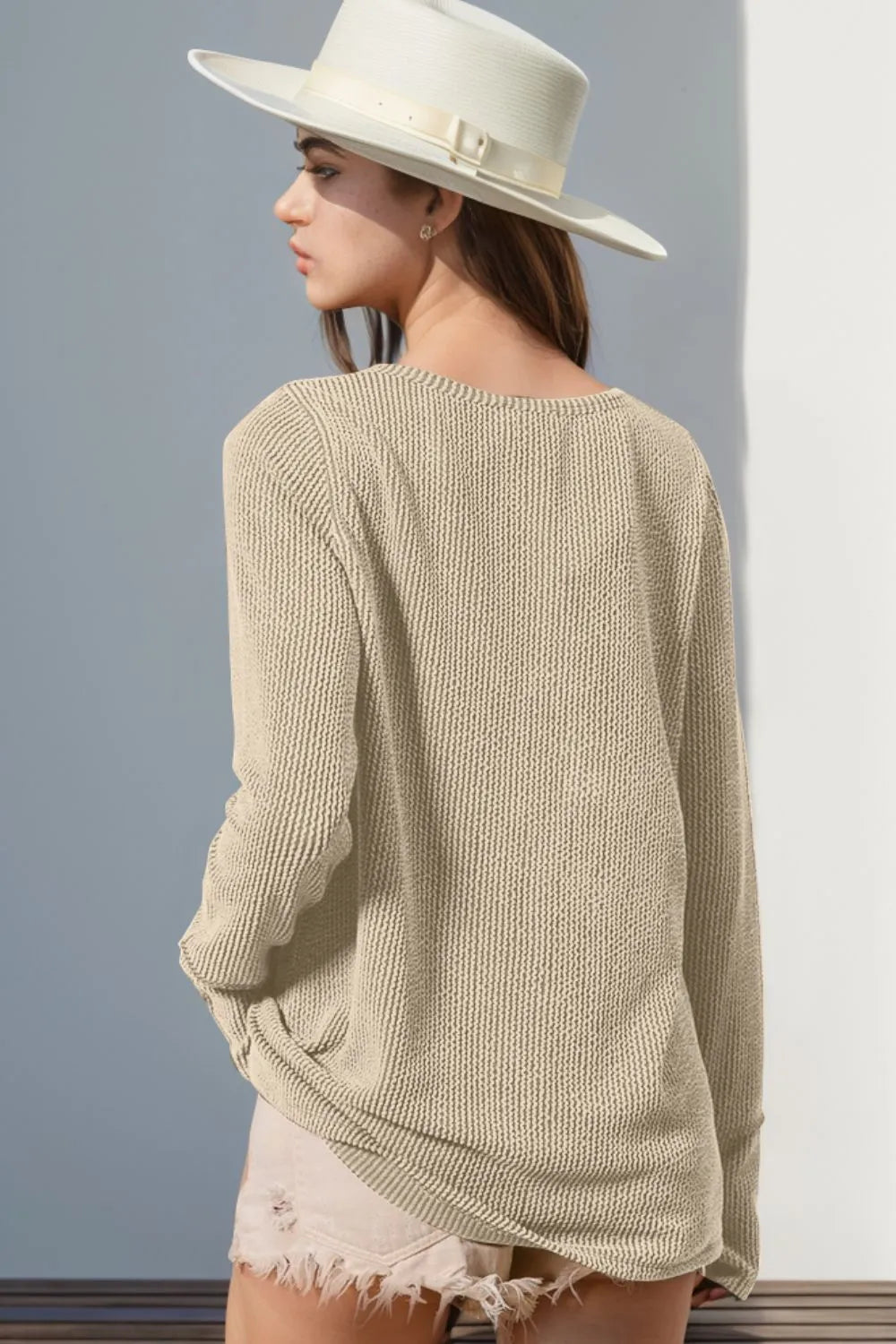 Double Take Full Size Notched Thumbhole Long Sleeve T-Shirt 4a0db307-34c1-4b12-91f7-38e7920f76c3-Max