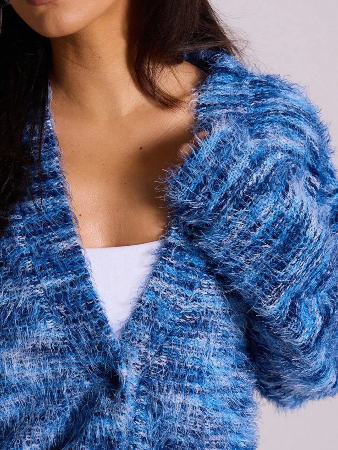 V-Neck Long Sleeve Cardigan 4a2aea77-c0c2-42bc-8af8-4d304b46f8f4-Max-Origin