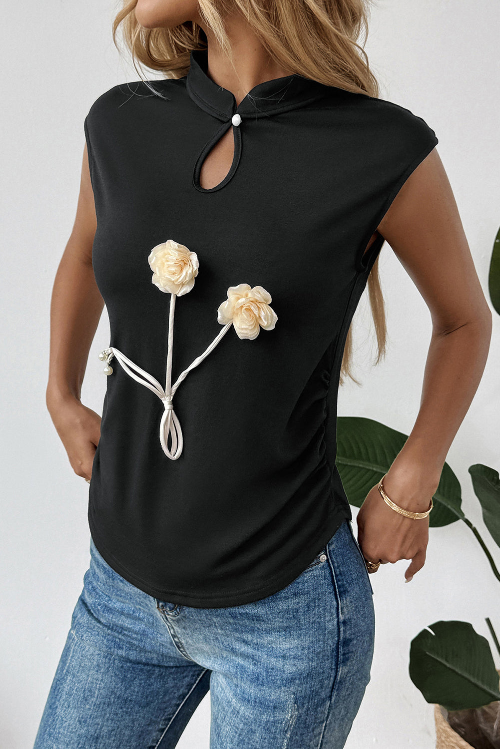 Black Floral Applique Keyhole Neck Sleeveless Top 4a76e6c0cc237c71