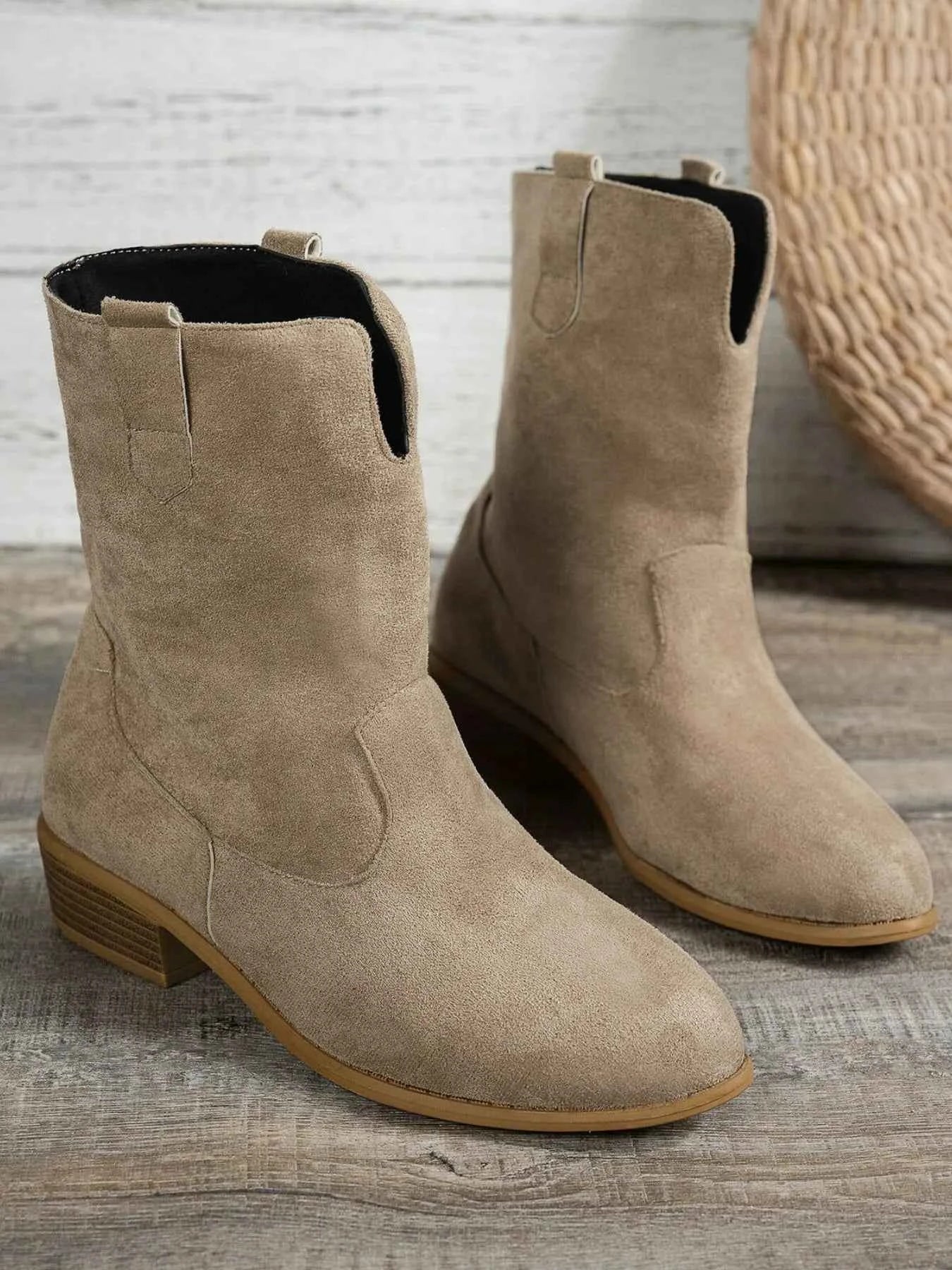 Western Style Block Heels Boots 4a798475-8c2e-4cc9-9530-039cfed198d0-Max-Origin
