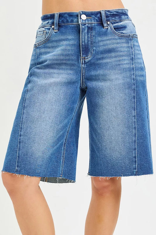 Raw Hem Slouchy Seamed Jorts MEDIUM 4af5a58b-f8ed-4ac6-bdba-888bcc681061-Max-Origin