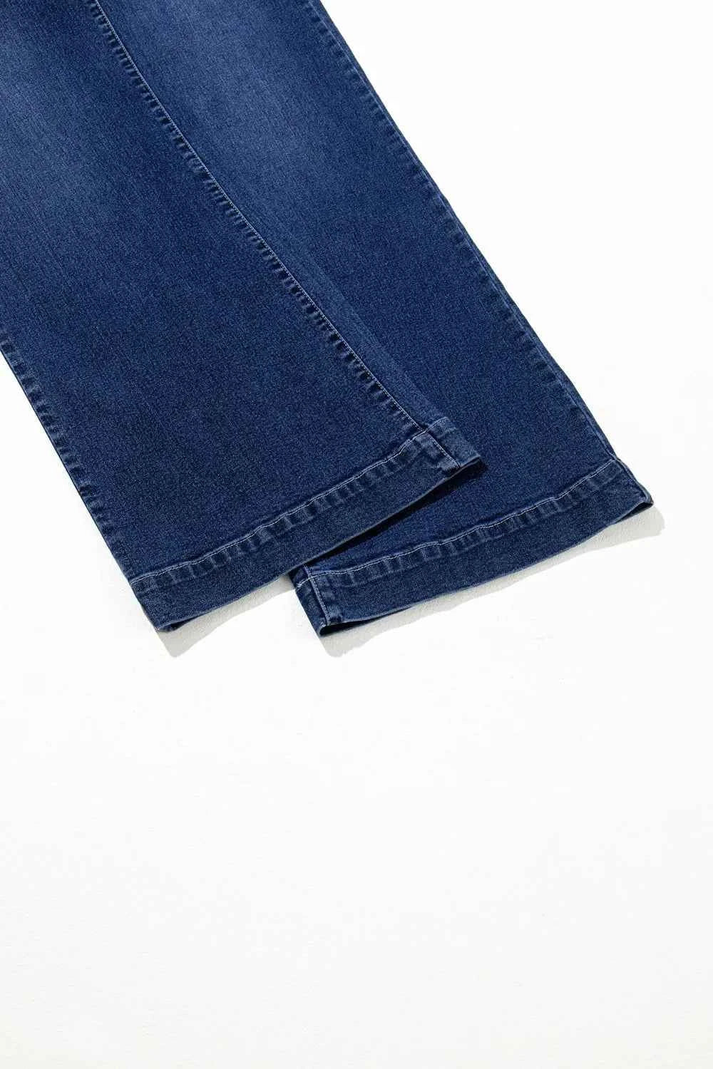 Wide Leg Pocketed High Waist Jeans 4b142995-de72-4caf-b5cb-d68844fff2da-Max-Origin