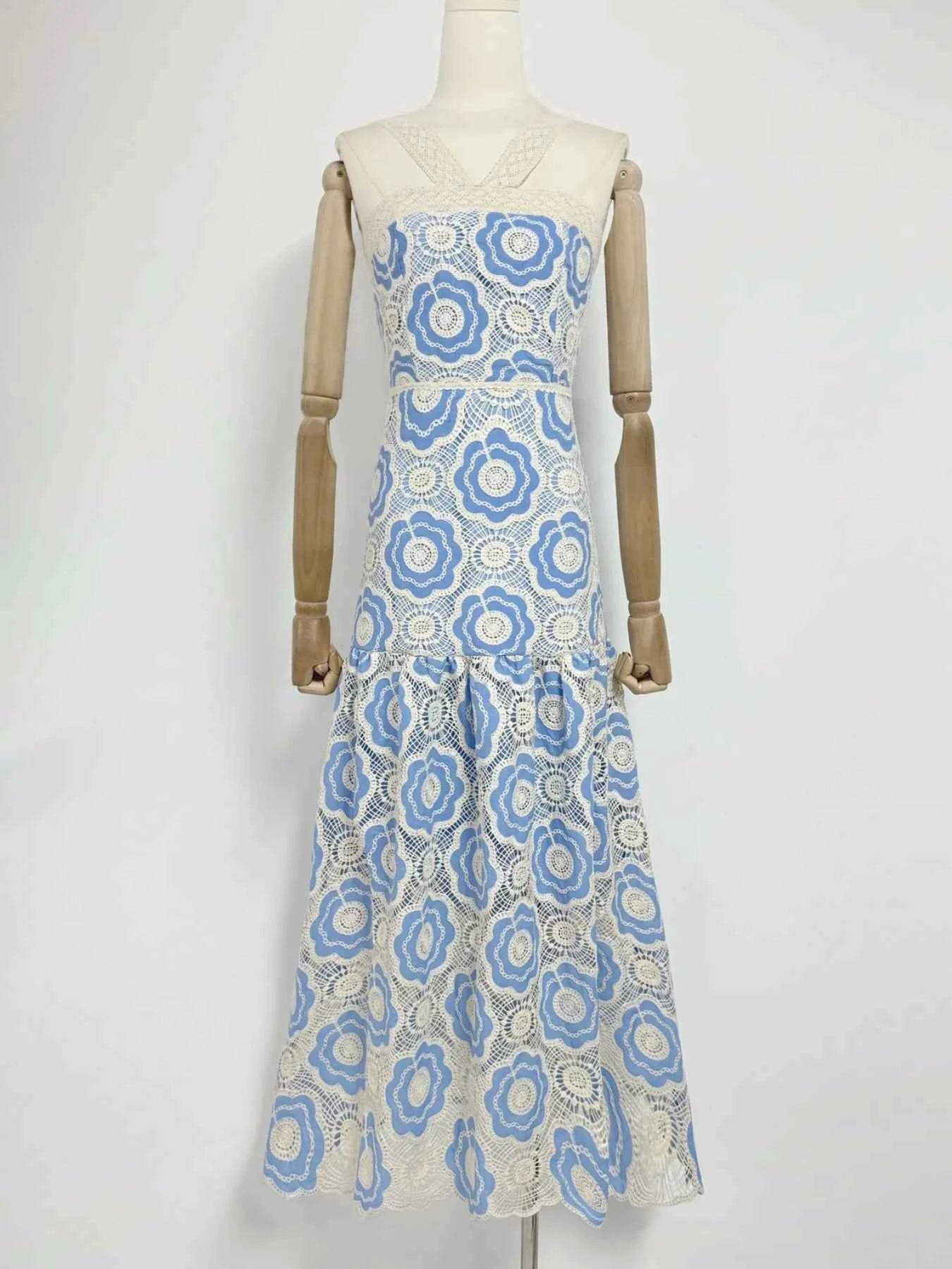 Lace Sleeveless Tiered Midi Dress 4b5572d3-904e-41a0-ae78-6075a078e7e7-Max-Origin