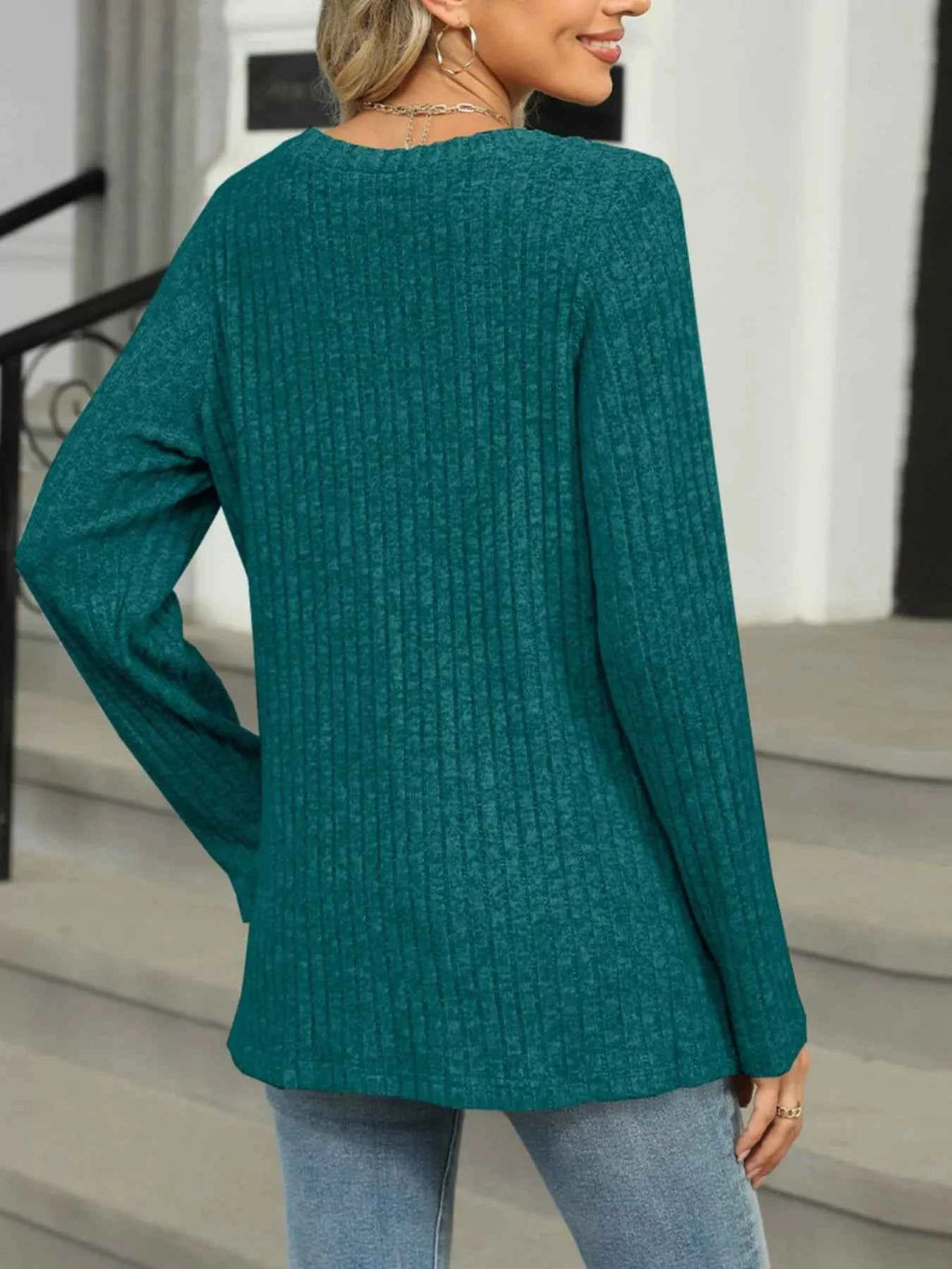 Ribbed Round Neck Long Sleeve Top 4b7b9935-7652-4b45-956f-33efd07c843e-Max-Origin