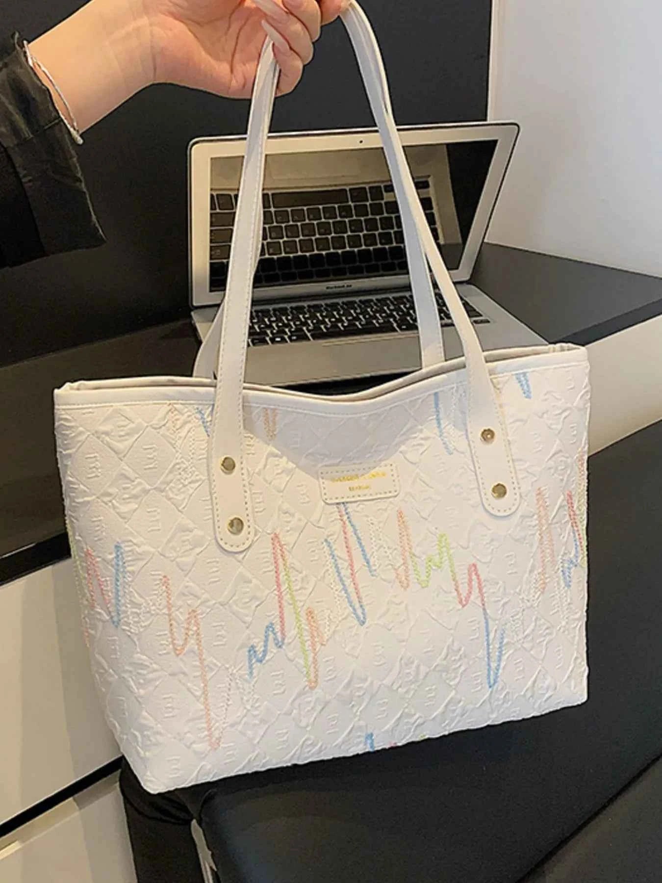 Contrast PU Leather Tote Bag 4bd350d1-e66c-4fb9-8edd-0ad21f53c280-Max-Origin