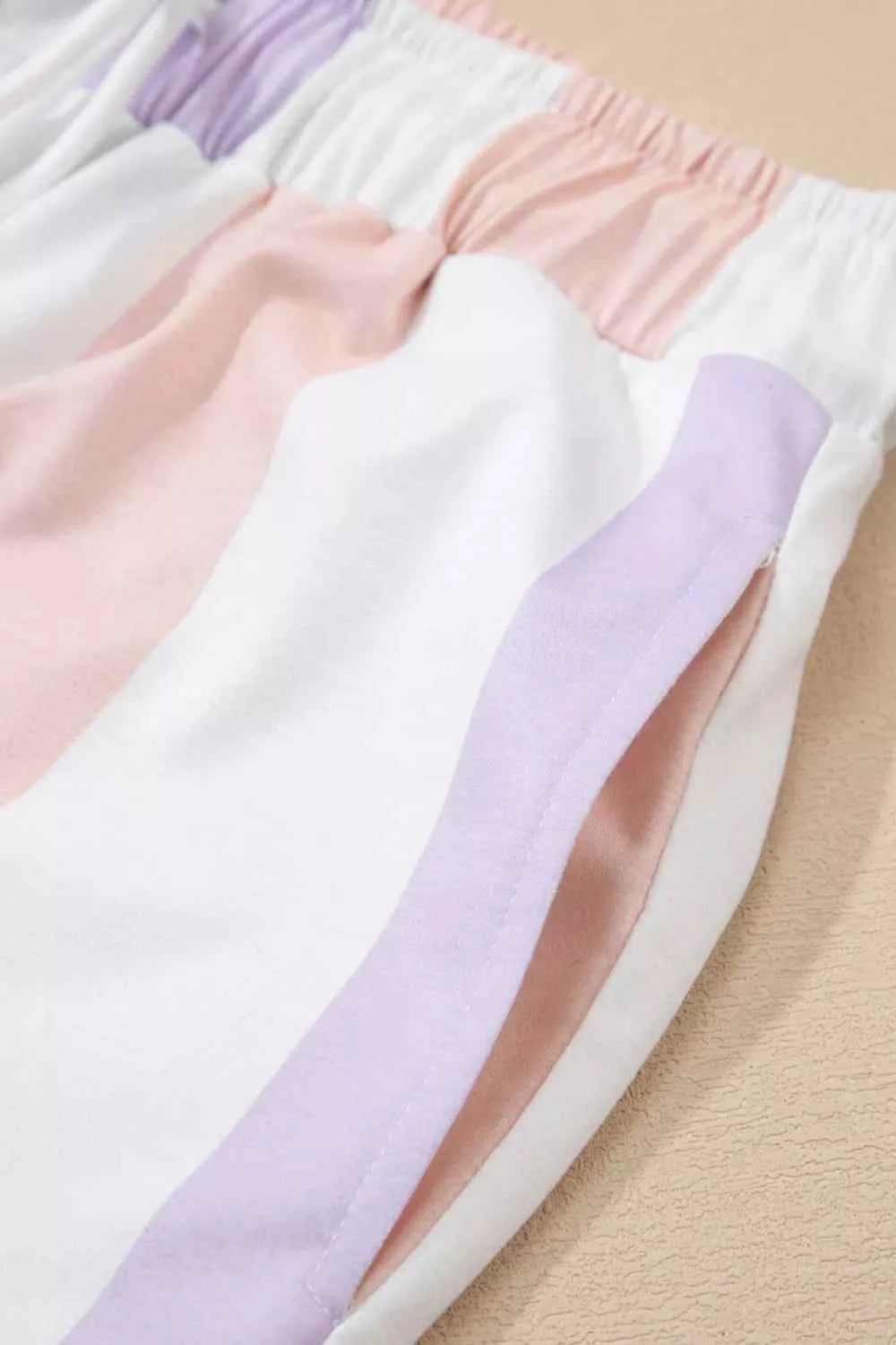 Stripe Multicolored Print Drawstring Loose Pants with Side Pockets 4c15ce42-4283-4ad6-bc38-9e11052c0774-Max-Origin