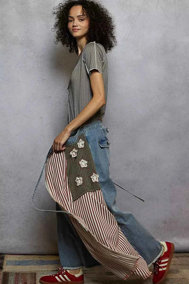 POL V-Neck Short Sleeve Top with Stitch Seam Detail 4c205f52-68ee-46a0-8986-fd1e11e1a1e5-Max-Origin