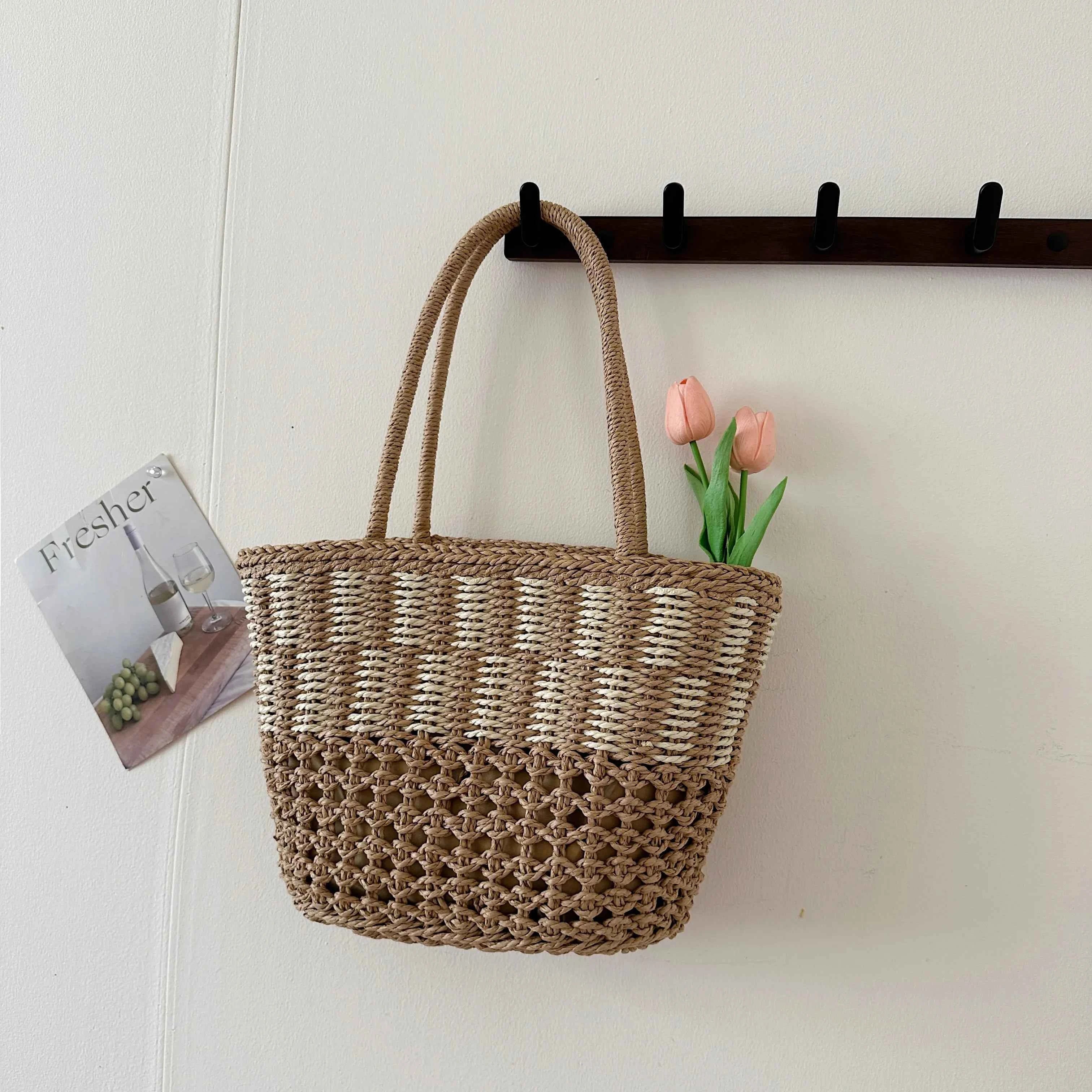Woven Straw Tote Bag 4d2c9b13e07c45b0abe27a46ab2c0485-Max-Origin