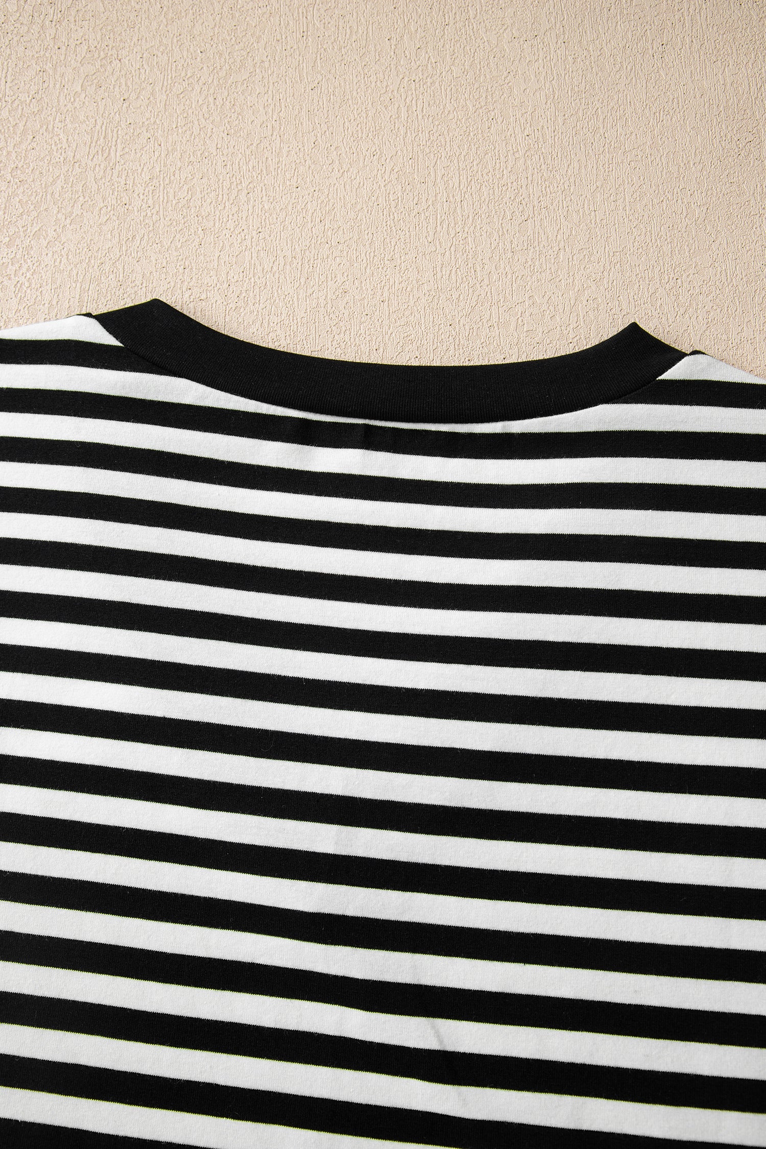 Black Striped Print V Neck Delicate Trim Casual Tee 4d30f622c2f02066