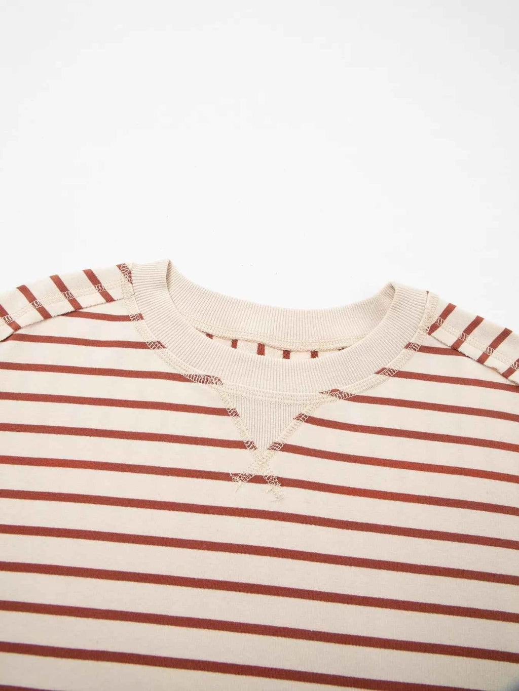 Striped Crew Neck Casual Sweatshirt 4dedae88-4772-49ad-9afc-12ca2d84ee19-Max-Origin