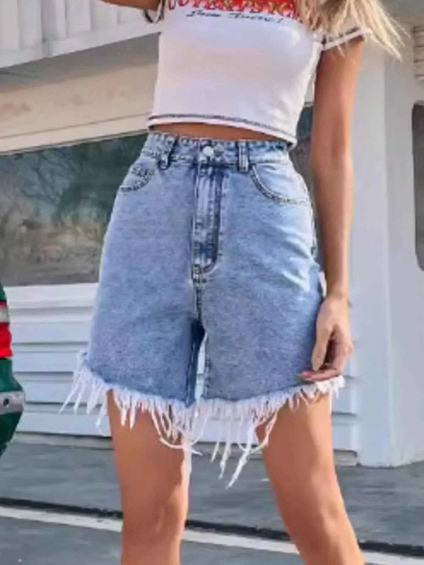 High Waisted Frayed Hem Denim Shorts 4e223c4a-1f8d-46e2-adb4-14d31a19f627-Max-Origin
