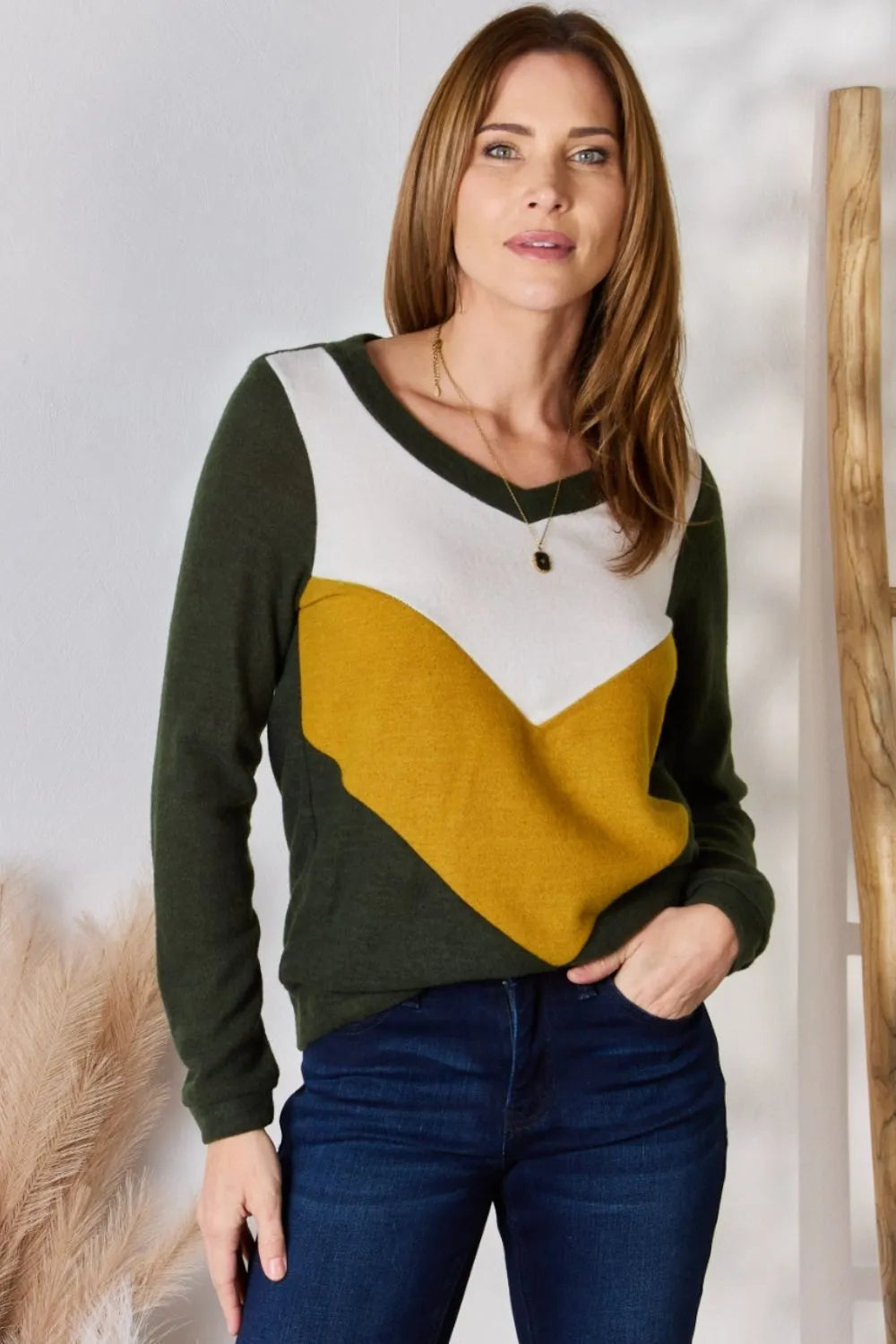 Hailey & Co Full Size Colorblock V-Neck Blouse Olive 4e615182-47f2-4ddd-9e12-ca290db0b67e-Max