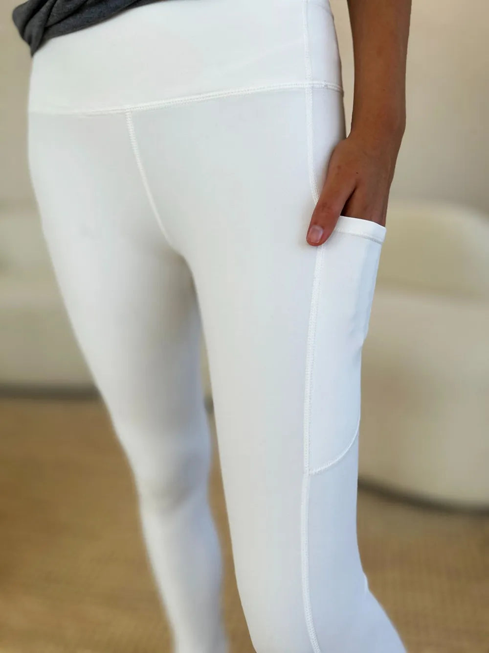 Wide Waistband Sports Leggings 4e79fe5c-f420-46b1-b18b-59f7c1a6fe5e-Max