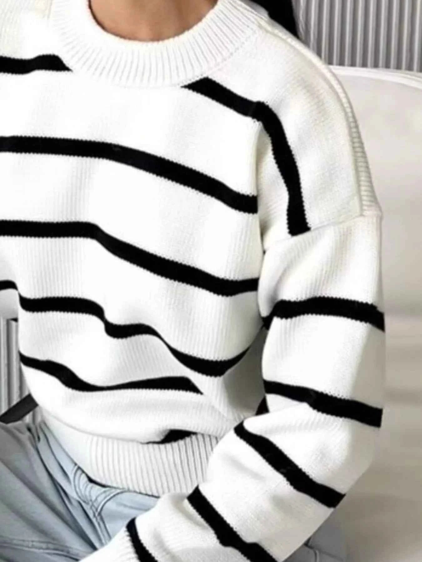 Striped Knit Round Neck Sweater 4e8a1a90-06eb-4b26-916f-c9e59e219fdd-Max-Origin