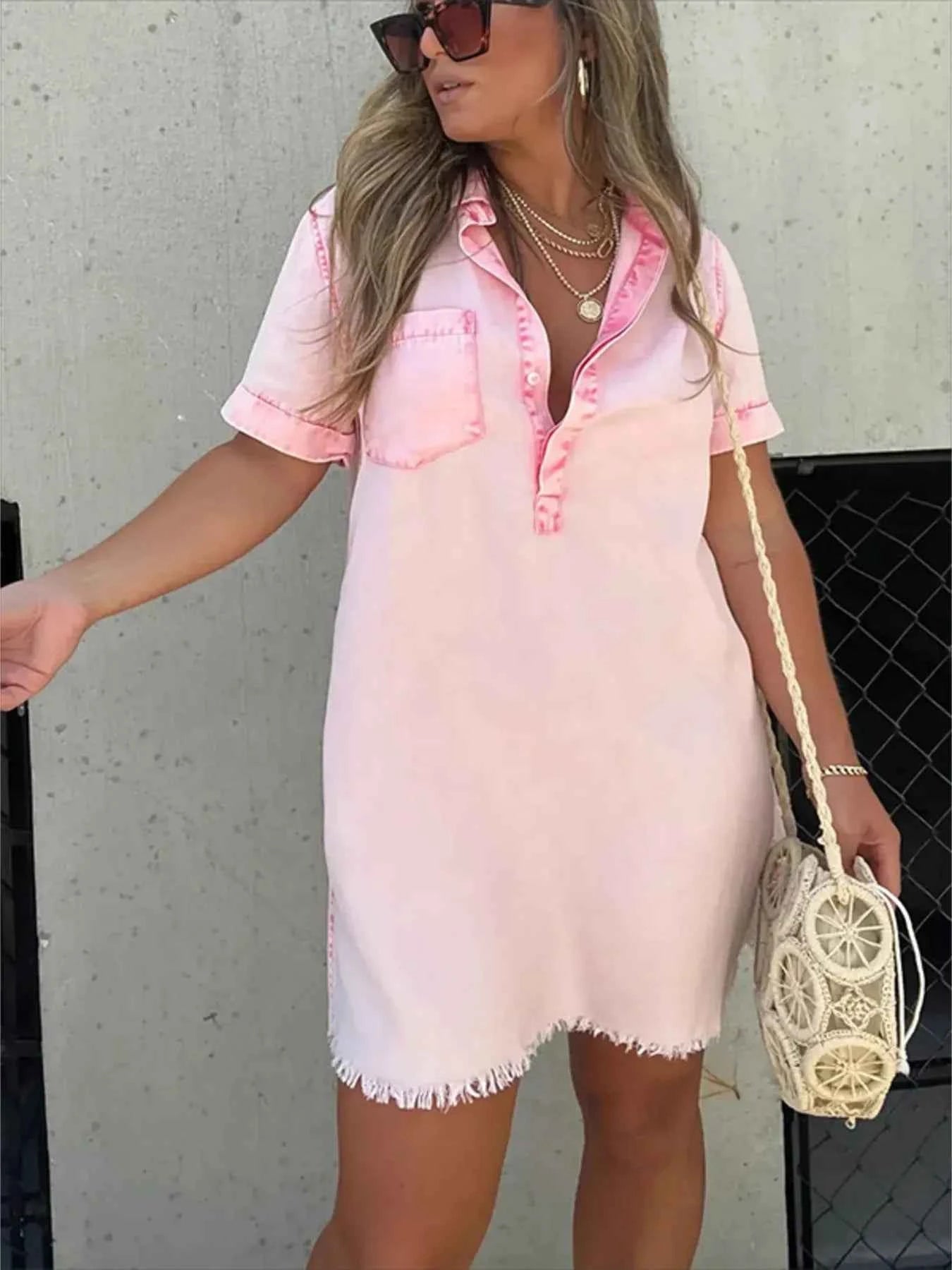 Full Size Raw Hem Short Sleeve Denim Dress Plus Size 4e8a1e34aabf4f13815189049a28a30b-Max-Origin