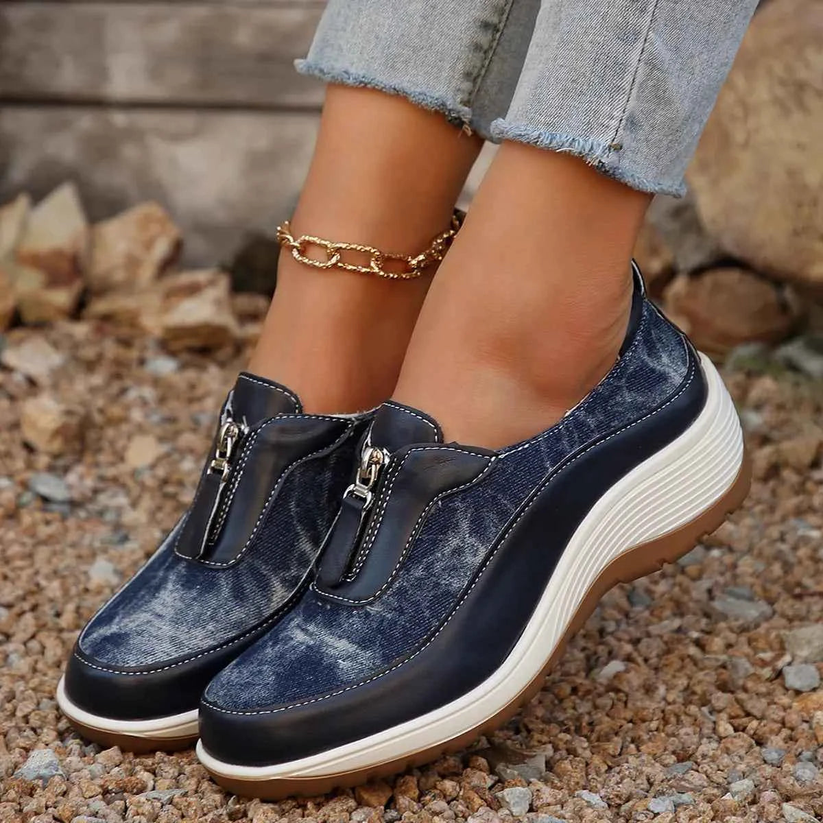 Round Toe Platform Wedge Sneakers with Zip 4ecffa1a-9f3a-48d8-a19e-5c42bf5cfcd5-Max-Origin