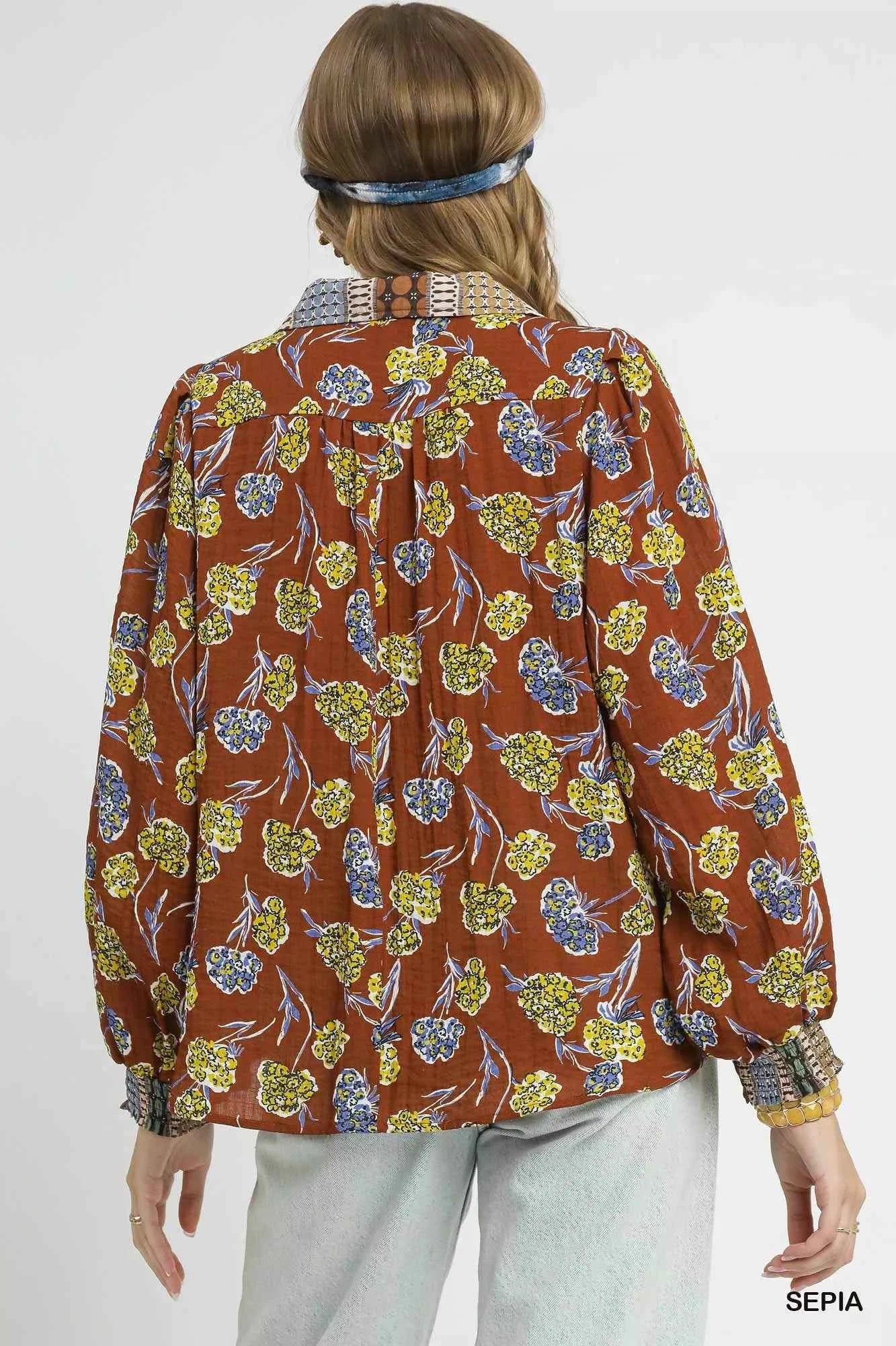 Umgee Floral Print Collar Blouse 4ef55bd5-7159-4938-96fc-39977cc44ae6-Max-Origin