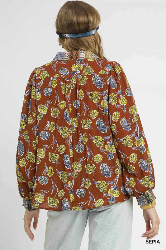 Umgee Floral Print Collar Blouse 4ef55bd5-7159-4938-96fc-39977cc44ae6-Max-Origin
