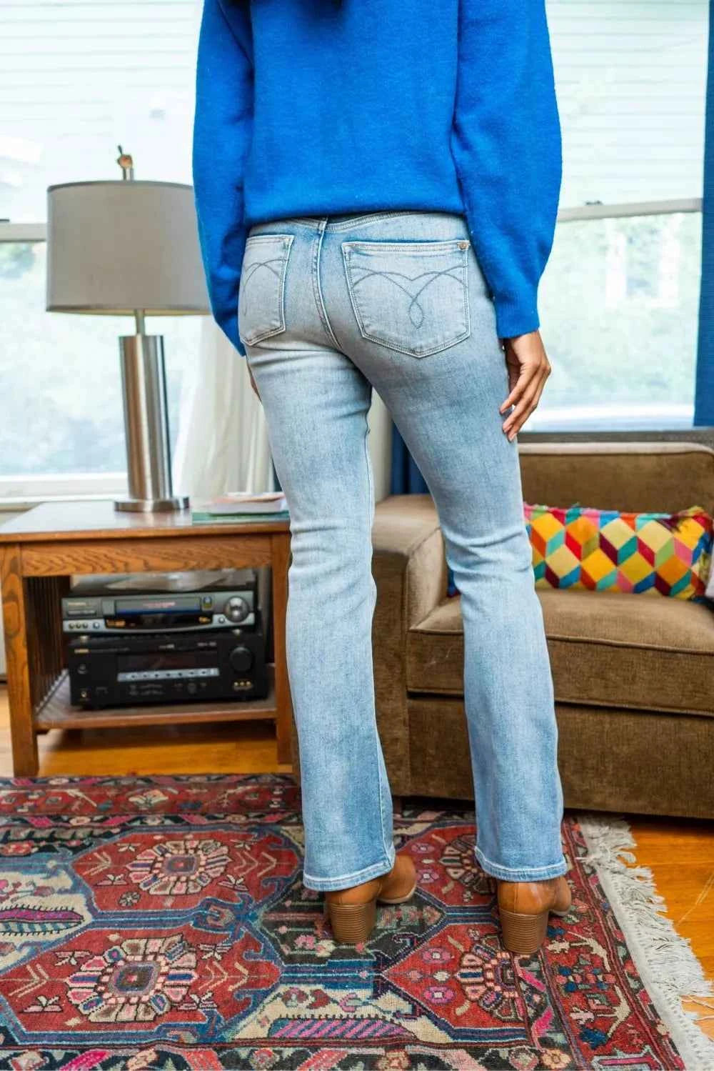 Judy Blue Mid Rise Thermal Bootcut Jeans 4ef9f7508d5a47abb5c1585c28704ad1-Max-Origin