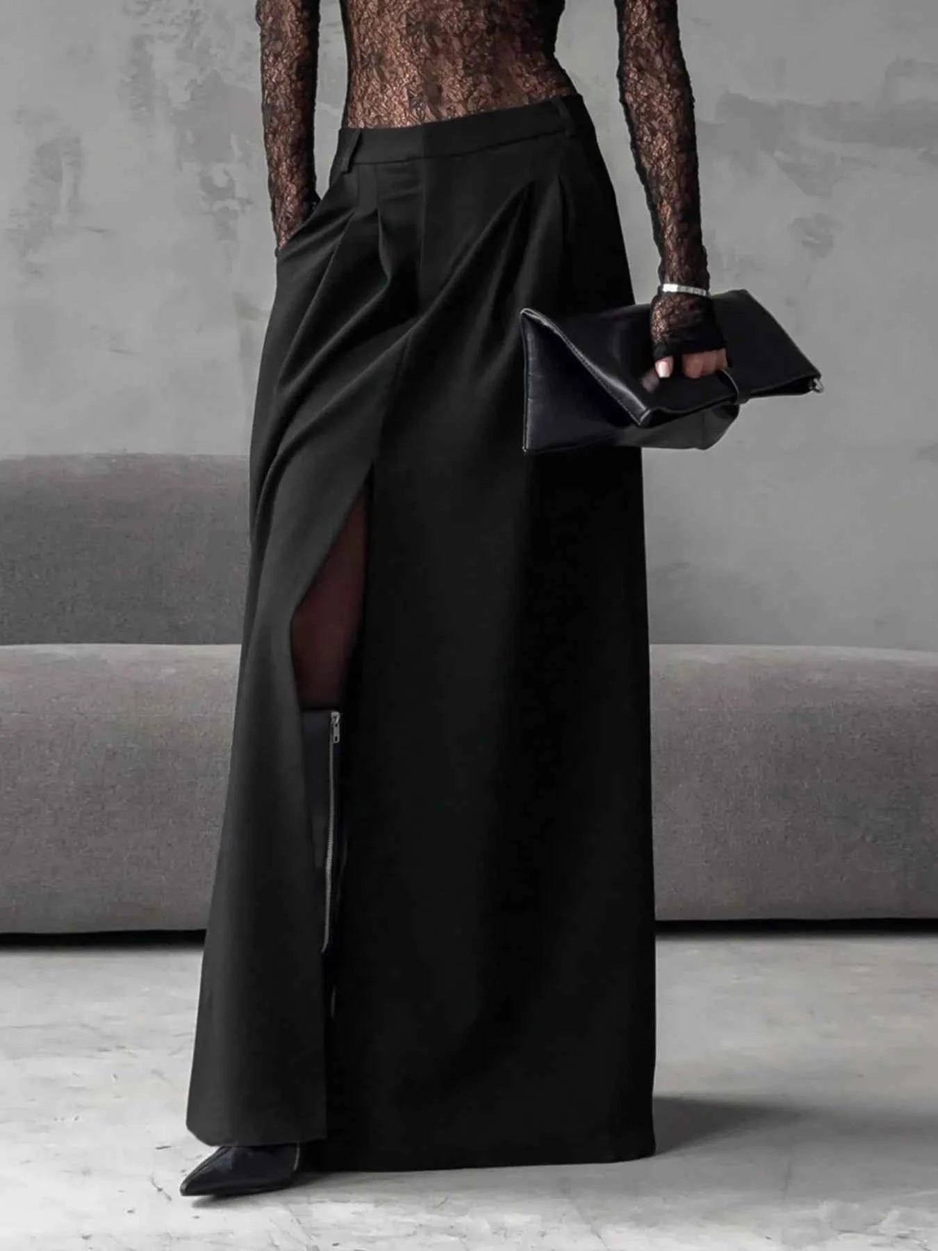 Slit Maxi Skirt Black 4efbe538-208e-4053-ab98-49656ef05425-Max-Origin