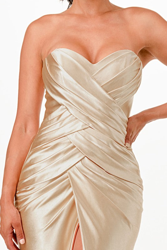 Veloura Satin Slit Gown – Sculpted Evening Elegance 4f062914-1ec4-43ff-9e72-fc1434148c45