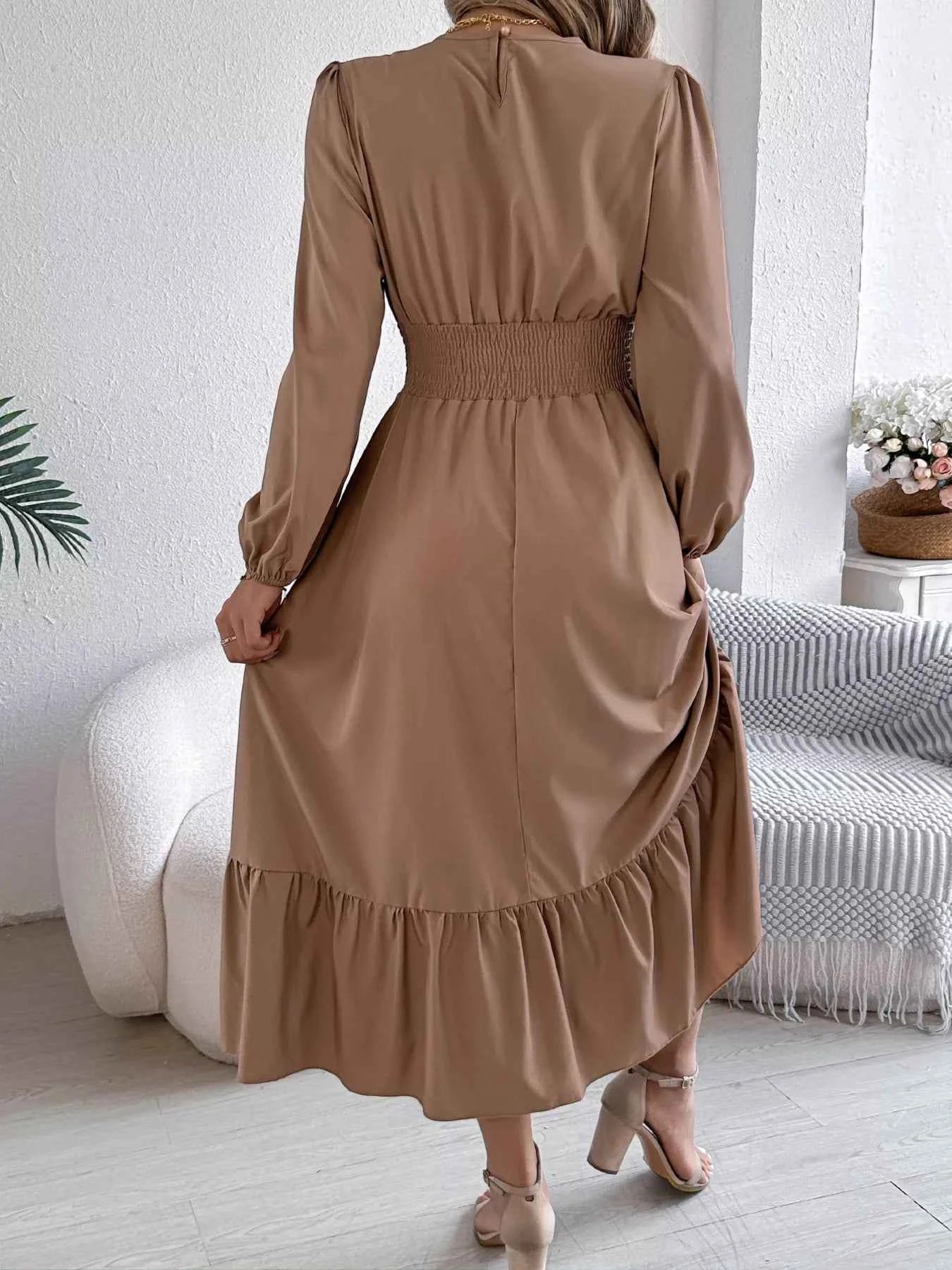 Round Neck Balloon Sleeve Tiered Dress 4f43d5b56bda460f83a522cb99f9c183-Max-Origin