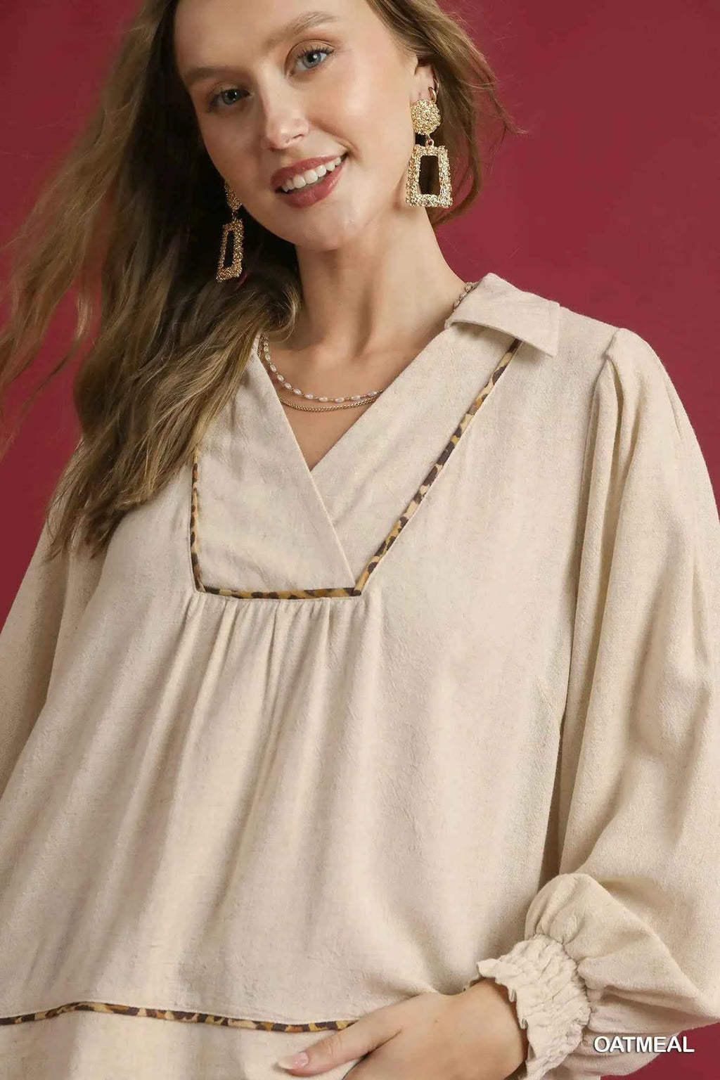 Umgee Full Size Linen Scallop Hem Blouse with Contrast Trim Plus Size 4f6f4df9-7217-40cd-9cf3-0294e5d3cb11-Max-Origin