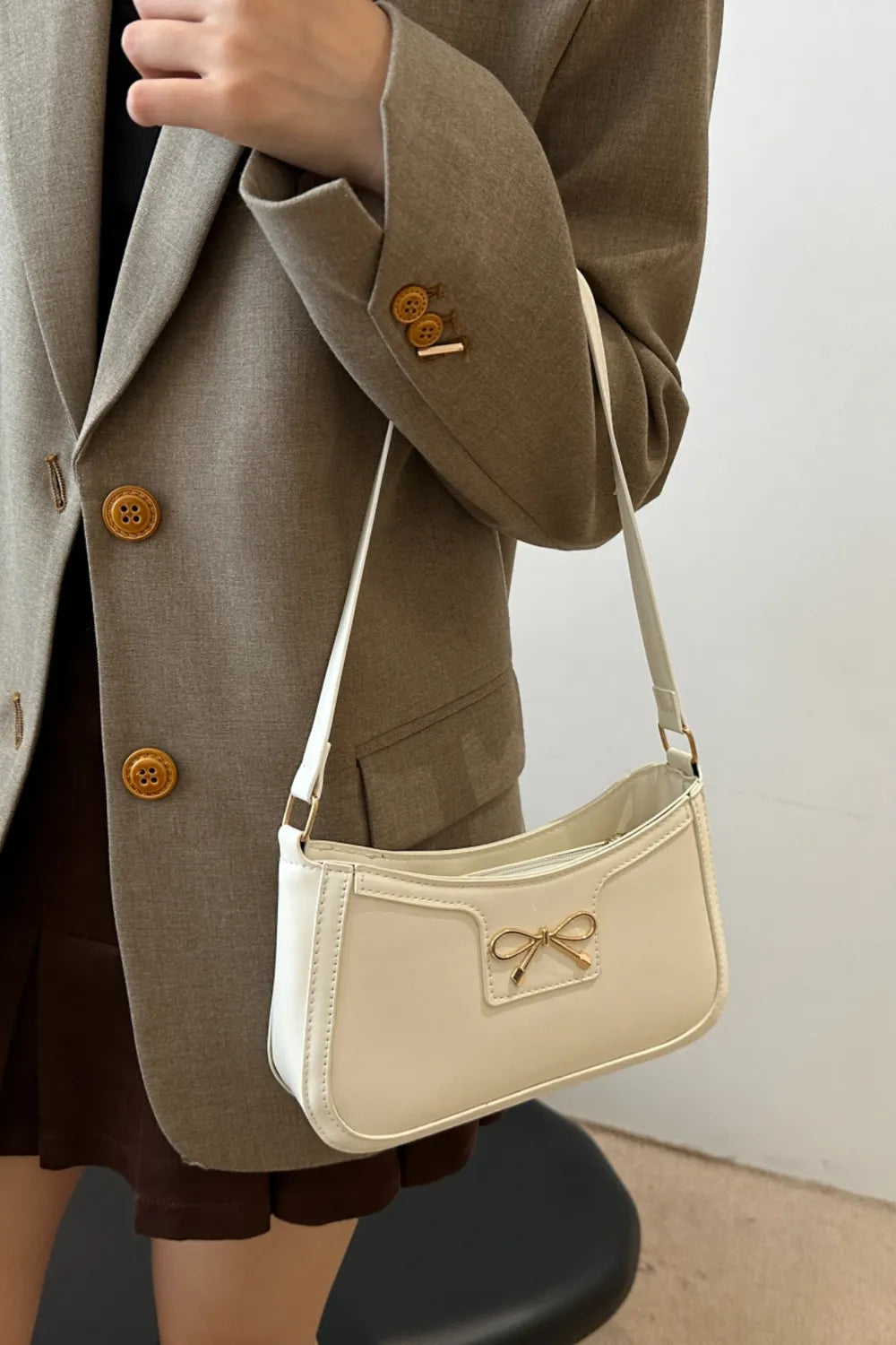 Bow Trim PU Leather Shoulder Bag 4f94cb64-5d19-4751-b361-9a0035b60151-Max