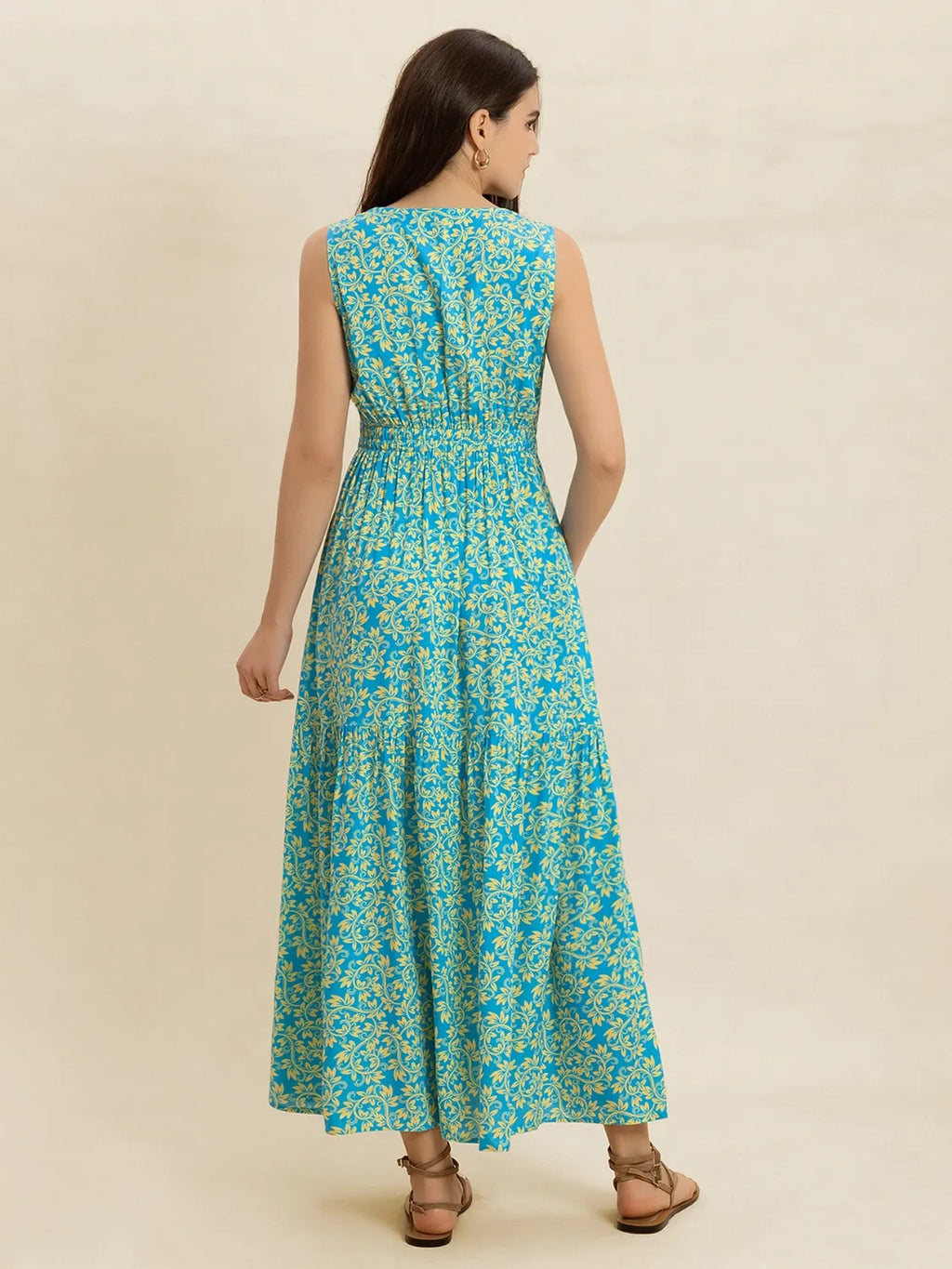 Slit Printed V-Neck Sleeveless Dress 50144394-08d2-4658-b9df-9becc187bb8f-Max-Origin