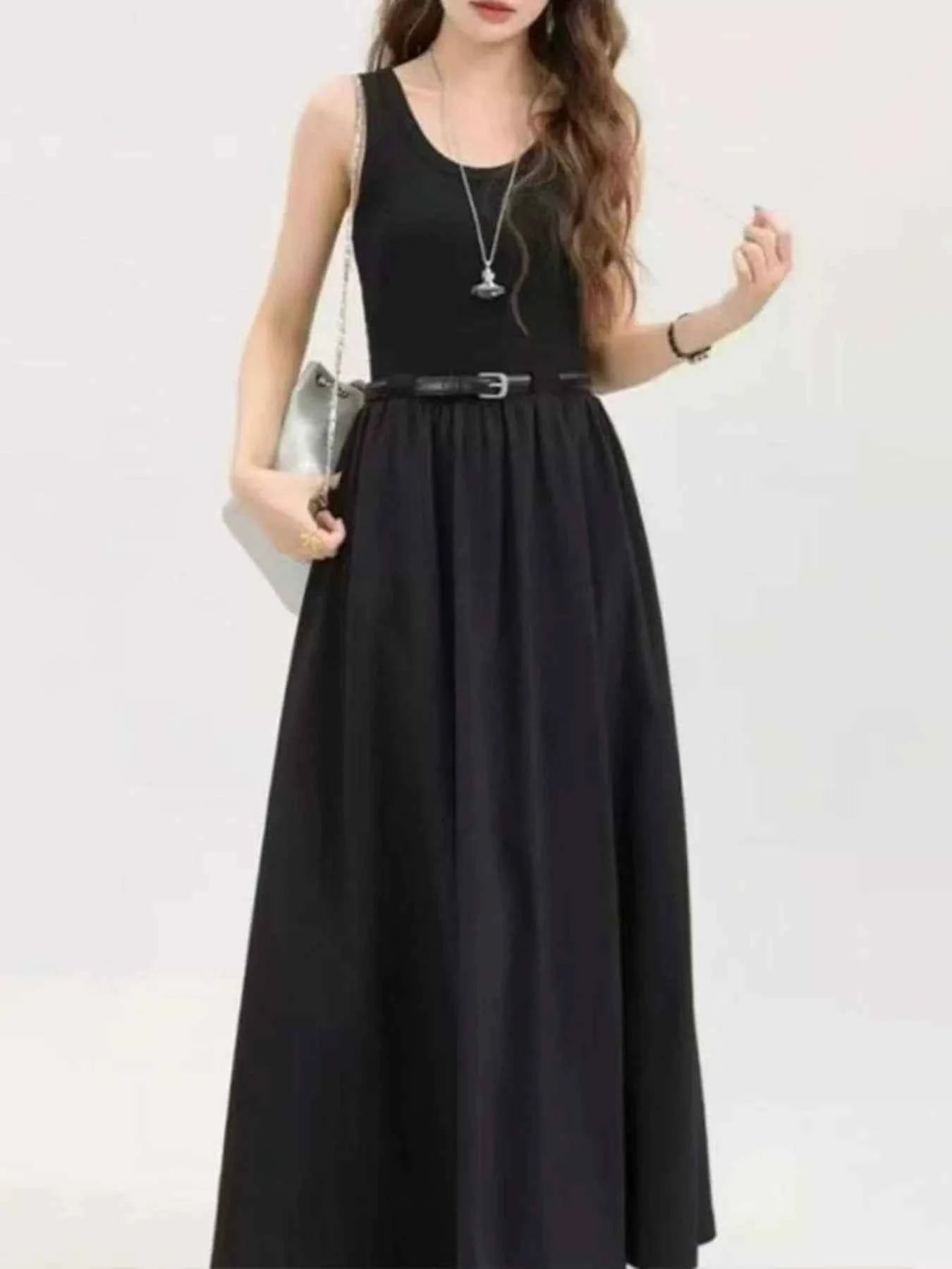 Round Neck Sleeveless Midi Dress 5051b87d-3cf7-4106-83b4-e4f1da774d0d-Max-Origin