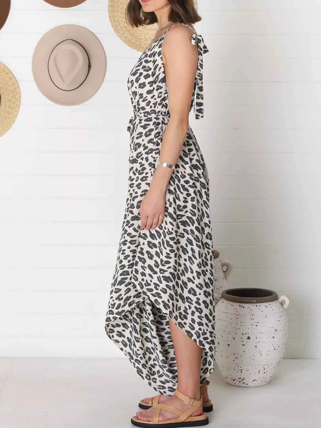 Full Size Leopard Print V-Neck Wide Leg Jumpsuit Plus Size 505ac5baeb8e431482d9760d52ba88b5-Max-Origin