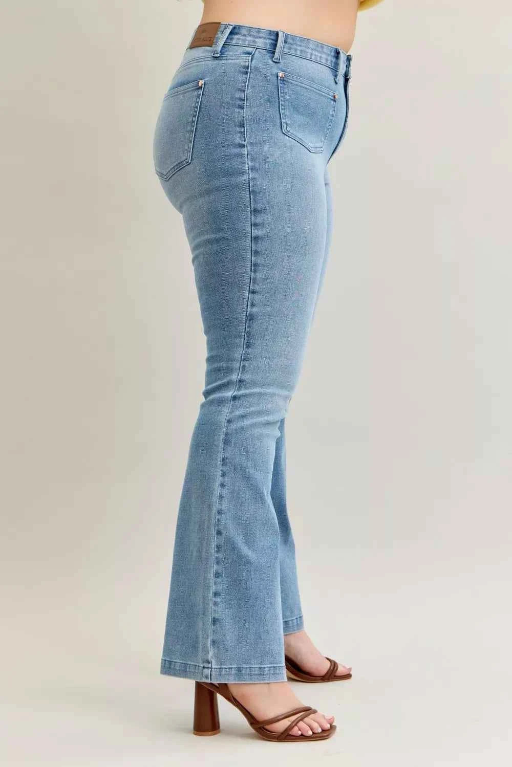 Judy Blue Full Size Mid Rise Bootcut Jeans with Contrast Wash & Front Patch Pockets Plus Size 505f03e5-81ee-4070-8e2d-9cd0685e2e70-Max-Origin
