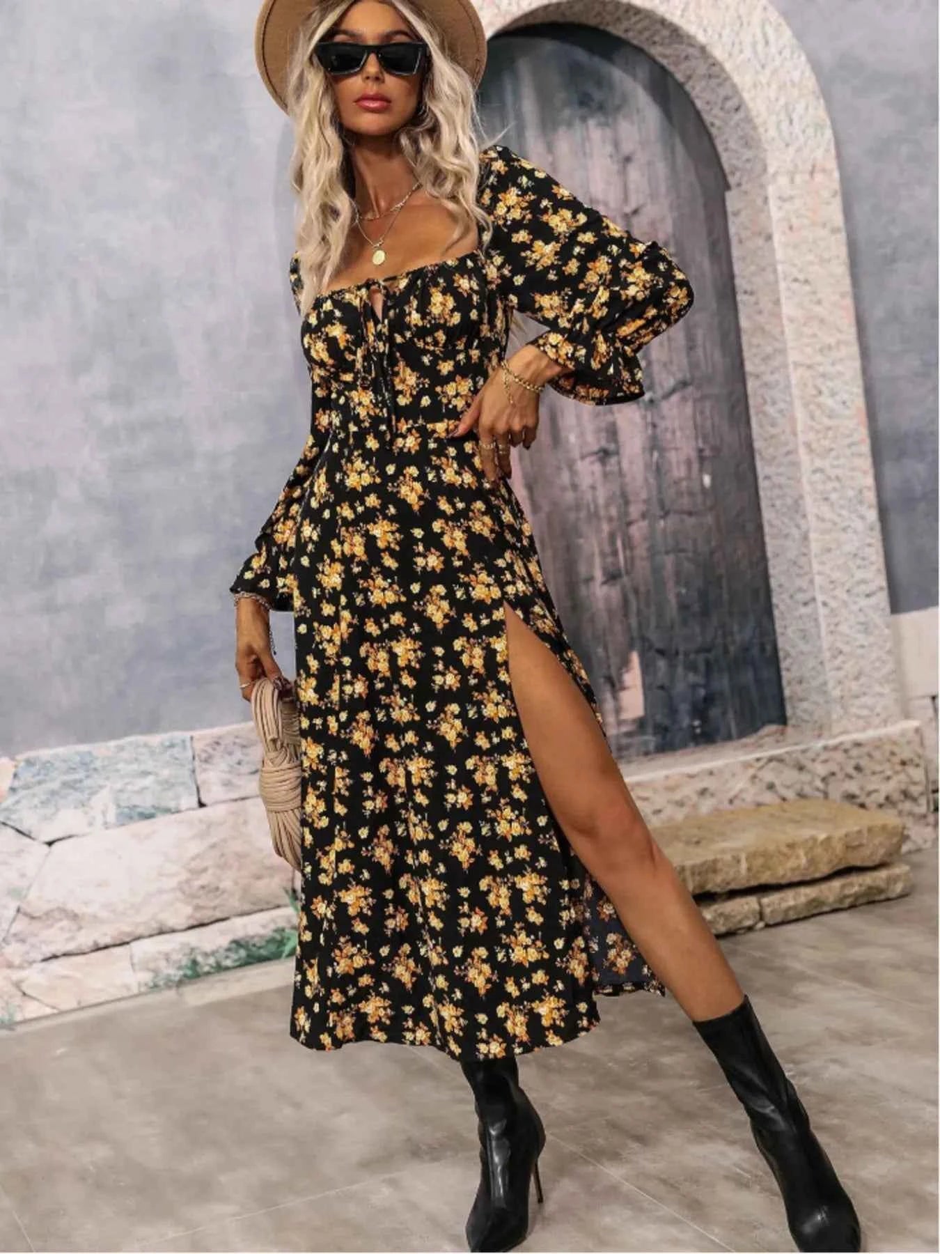 Floral Print Square Neck Flounce Sleeve Dress with Side Slit 510afec00a874c179d89155a58df2f05-Max-Origin