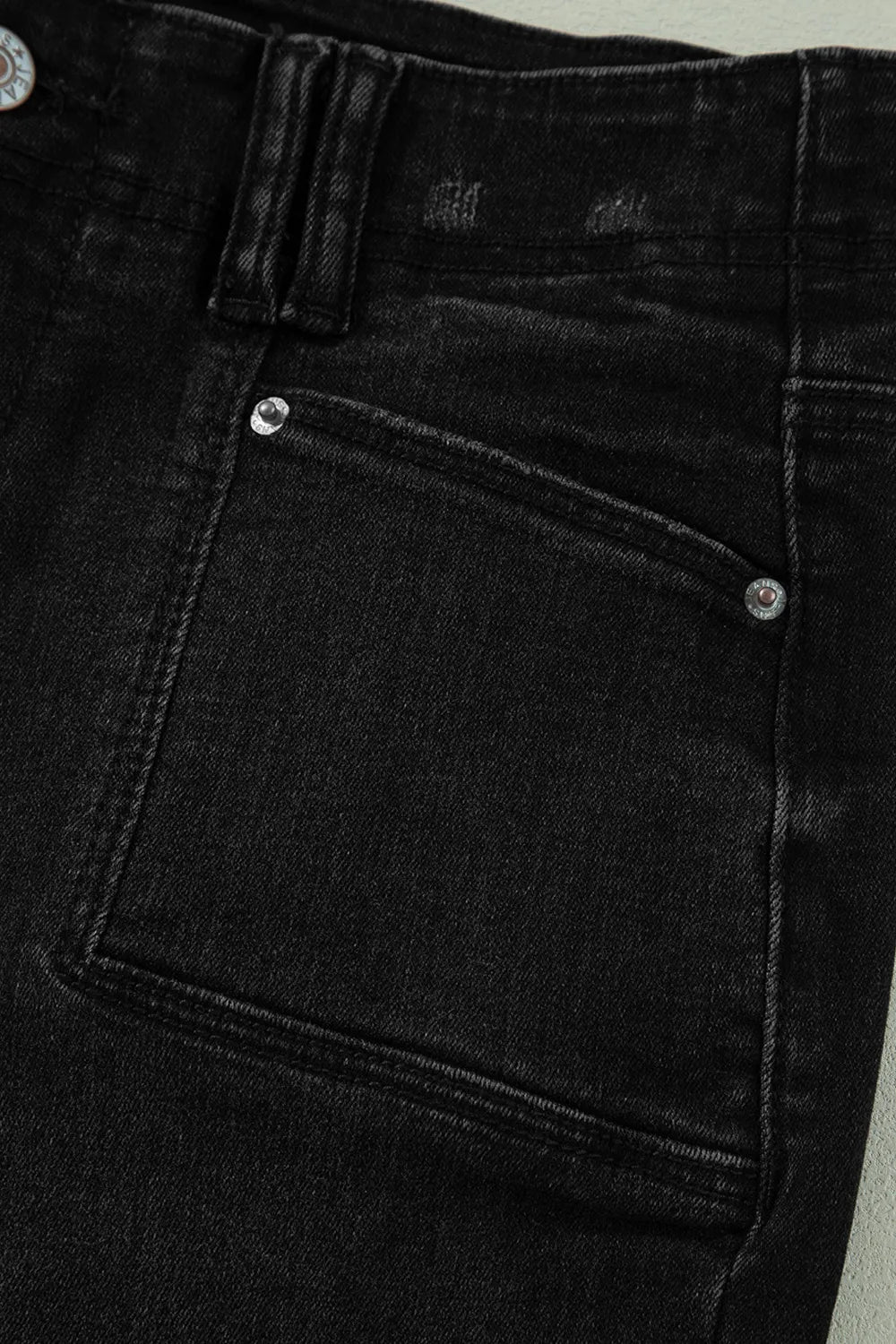 High-Waisted Wide-Leg Vintage Wash Jeans 5154f507-53c3-4c78-b902-33e0e6fec37f-Max-Origin