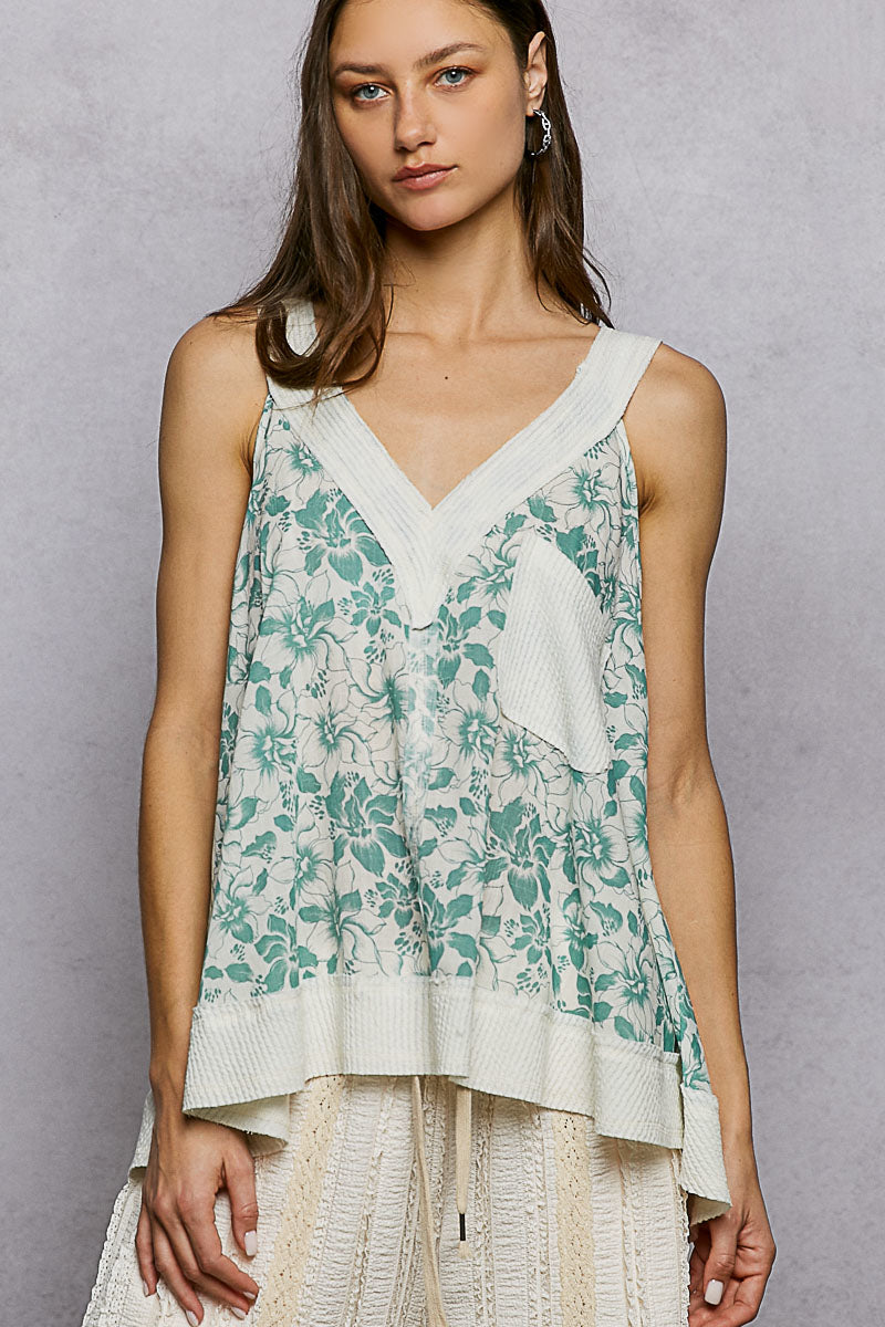POL Floral V-Neck Tank with Front Pocket 51c3bf6c-1e46-4673-9776-e990831aa5d3-Max