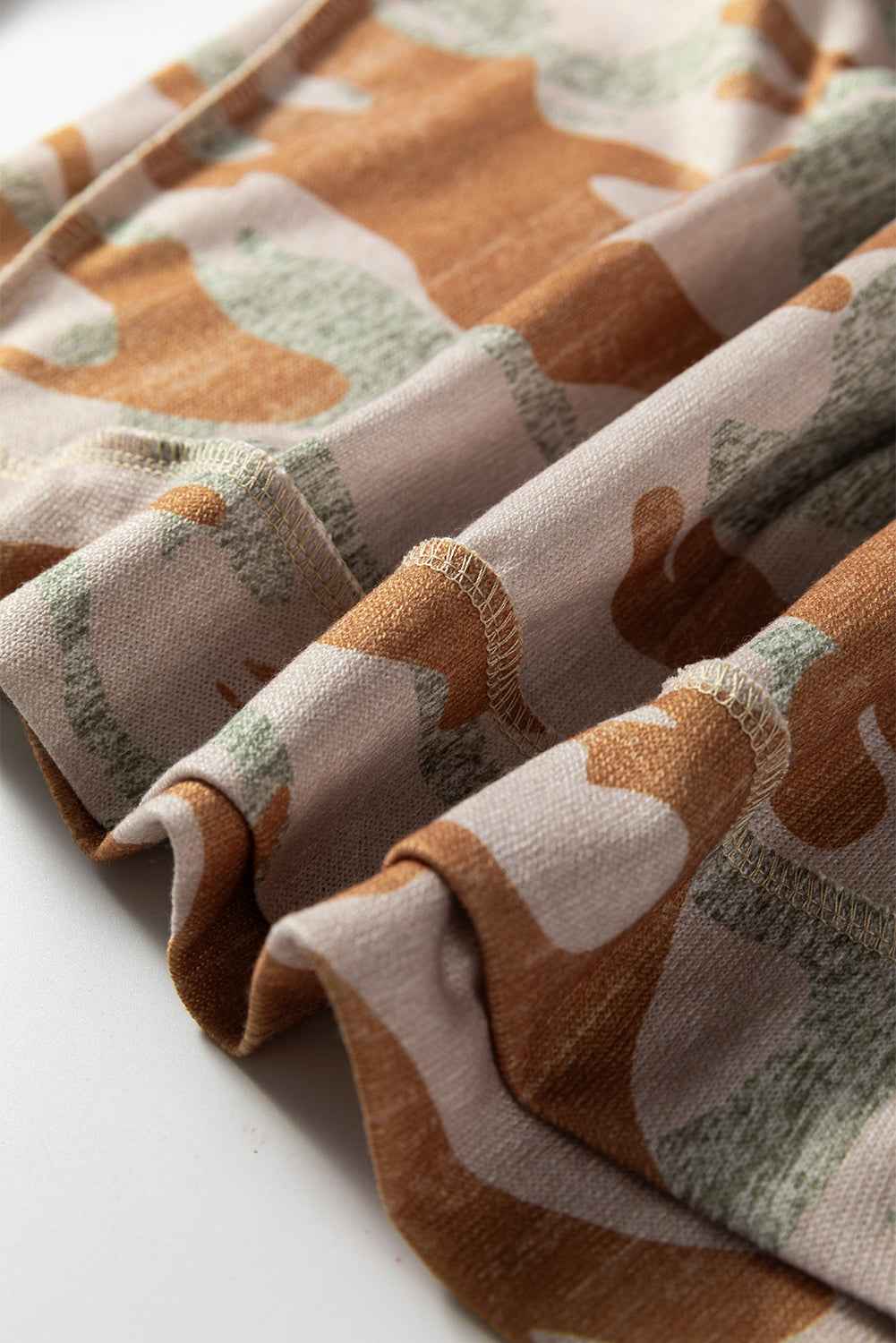 Brown Retro Camouflage Print Exposed Seam Patchwork Drop Shoulder Sweatshirt 51faed089b541920